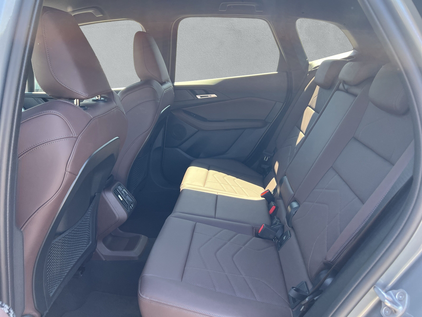 BMW 218i Active Tourer M Sport (CH) AHK-image-11