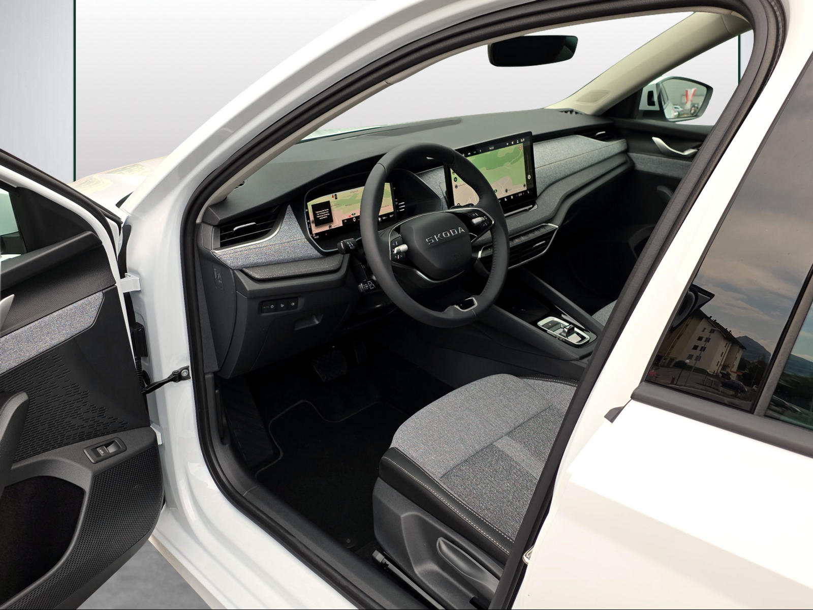SKODA Octavia Combi 2.0 TSI DSG Selection 4x4-image-5