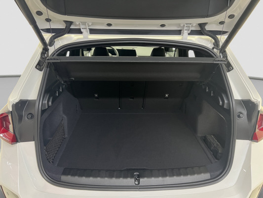 BMW iX1 eDrive 20 Ed. M Sport-image-12