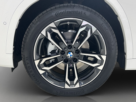 BMW iX1 eDrive 20 Ed. M Sport-image-7