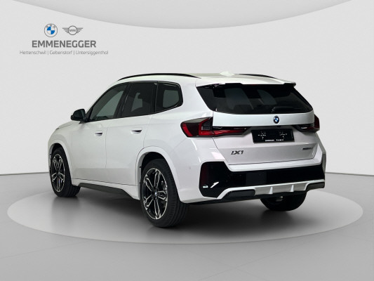 BMW iX1 eDrive 20 Ed. M Sport-image-2