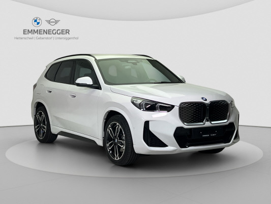 BMW iX1 eDrive 20 Ed. M Sport-image-6