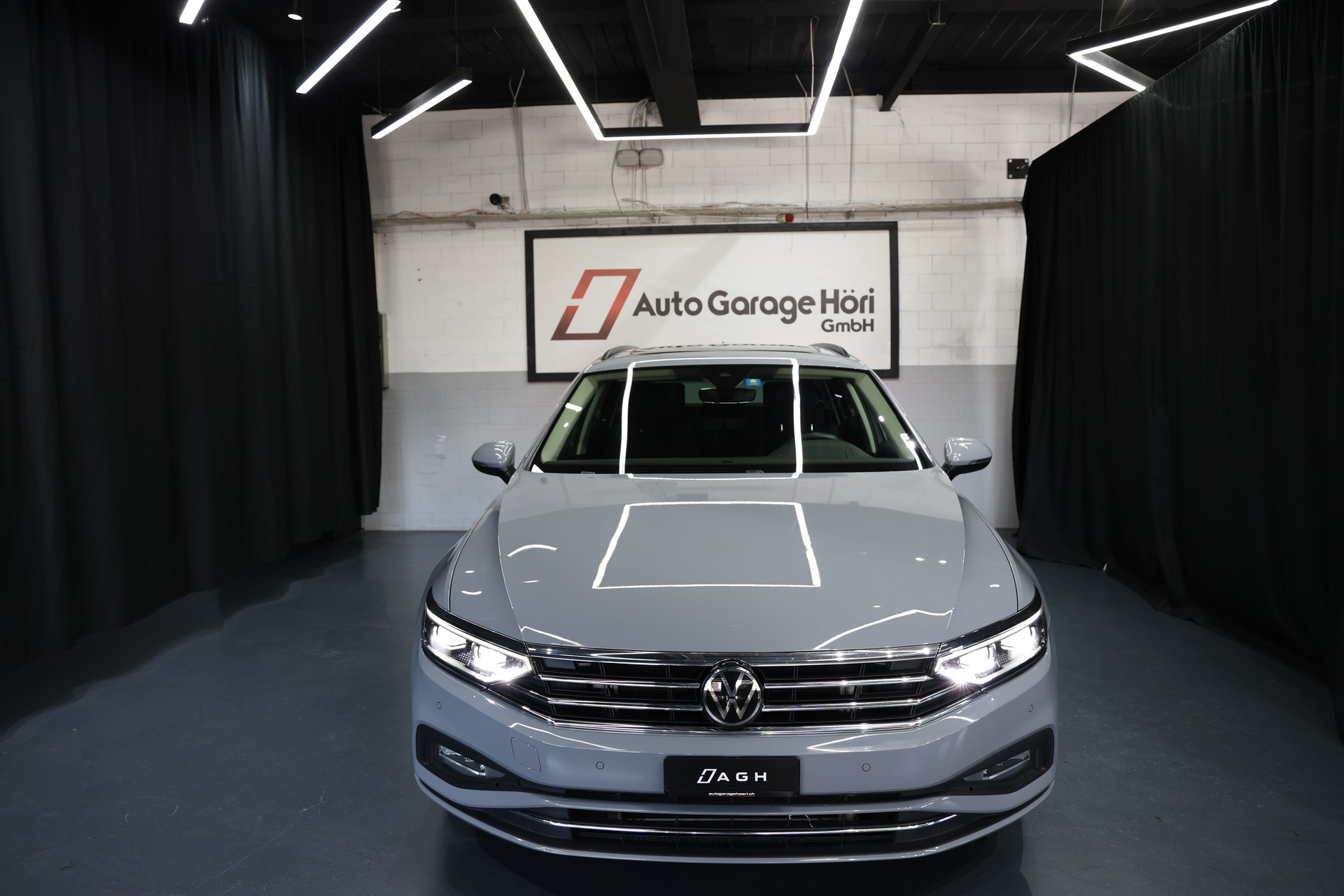 VW Passat 2.0 TDI BMT Business 200PS 4Motion DSG-image-9