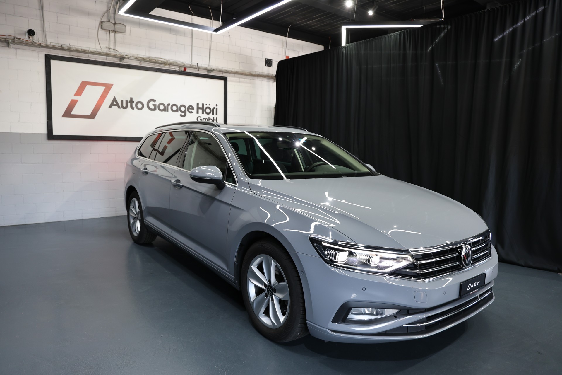 VW Passat 2.0 TDI BMT Business 200PS 4Motion DSG-image-10
