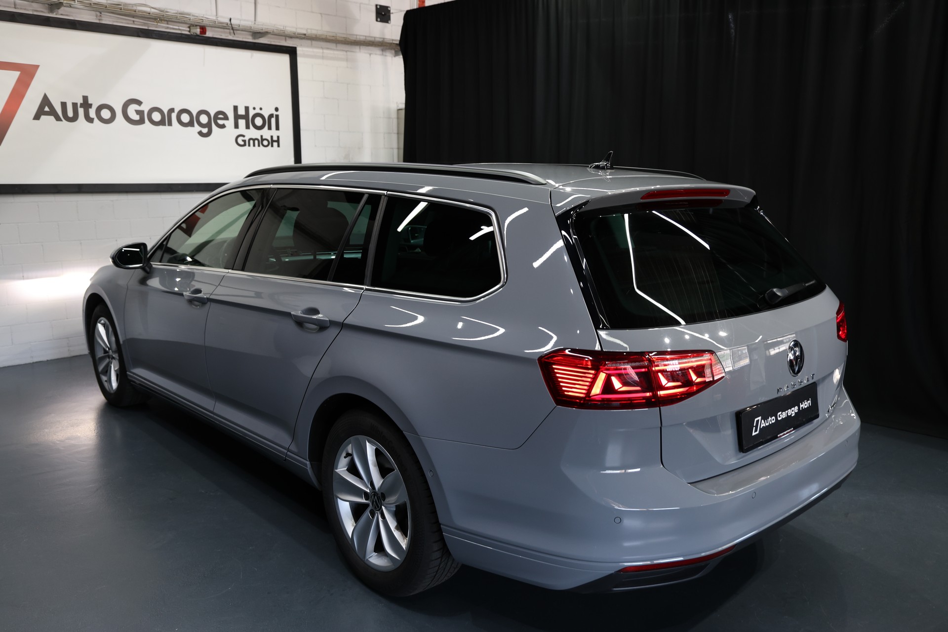 VW Passat 2.0 TDI BMT Business 200PS 4Motion DSG-image-14