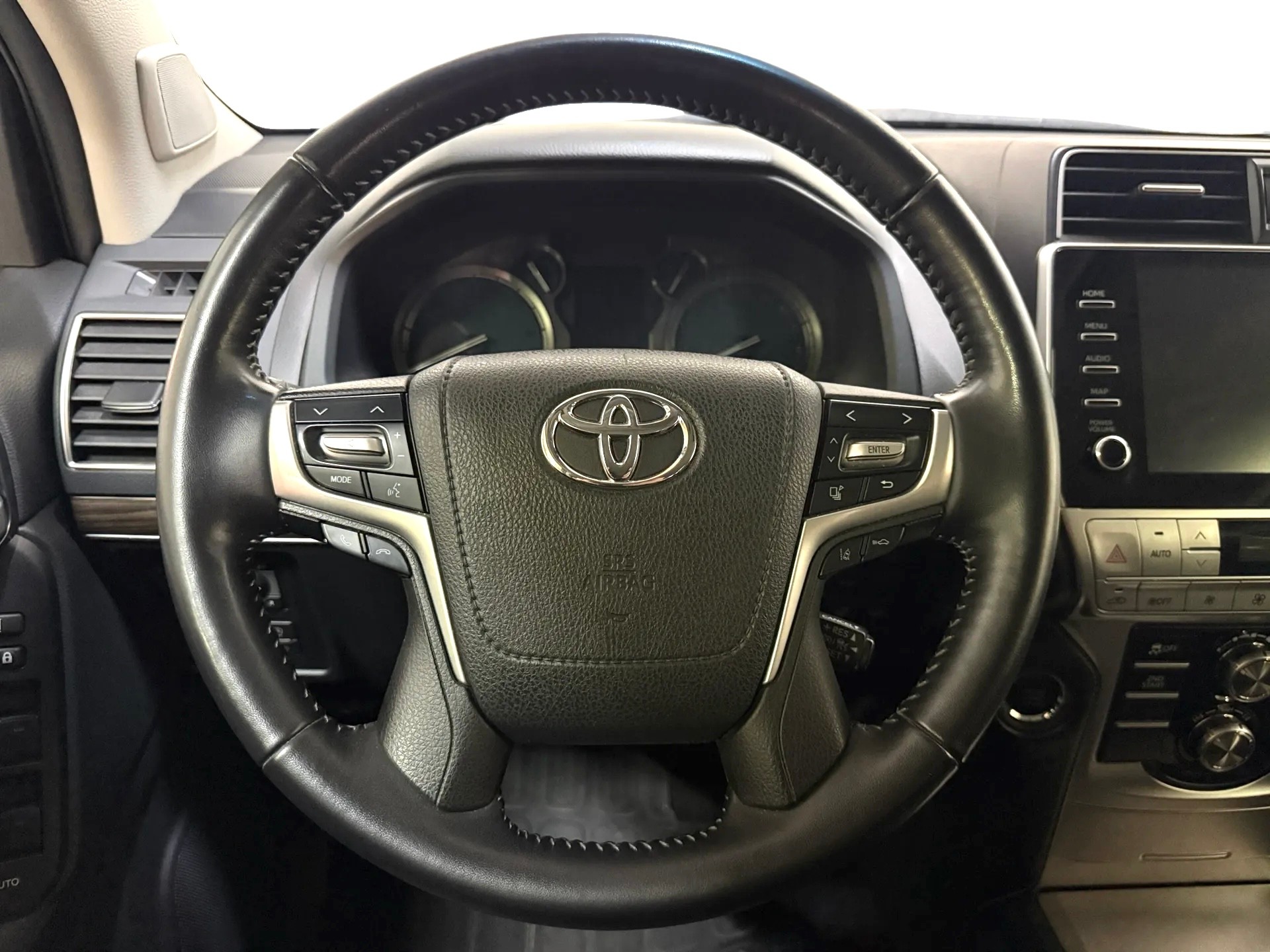 TOYOTA Land Cruiser 2.8TD Style Automat-image-19