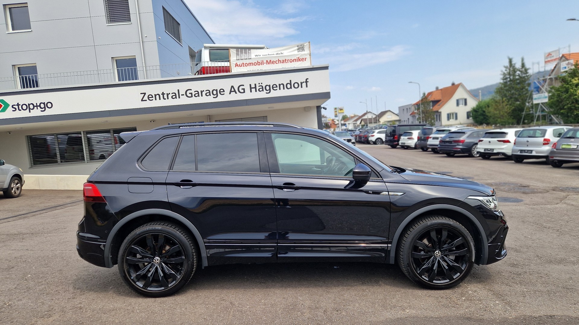 VW Tiguan 2.0TSI R-Line Black Design 4Motion DSG-image-4