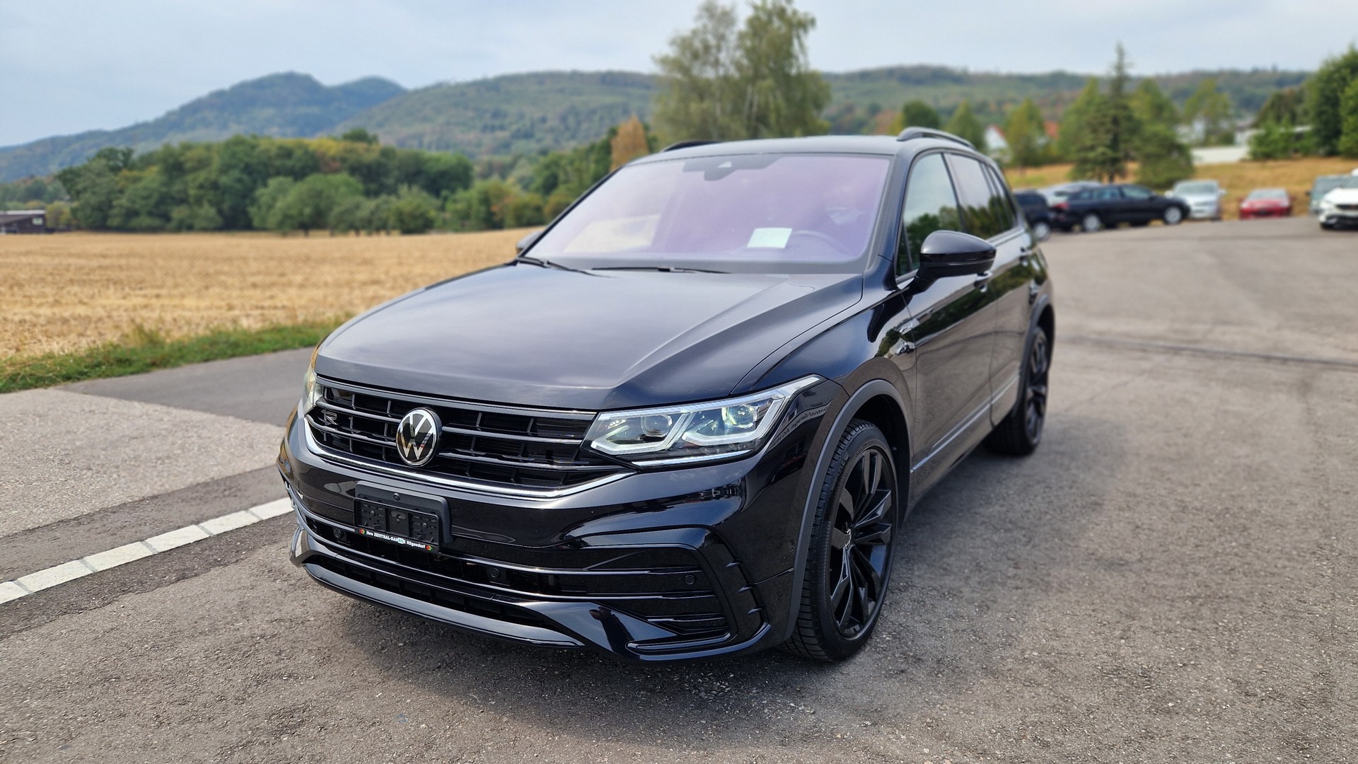 VW Tiguan 2.0TSI R-Line Black Design 4Motion DSG-image-1