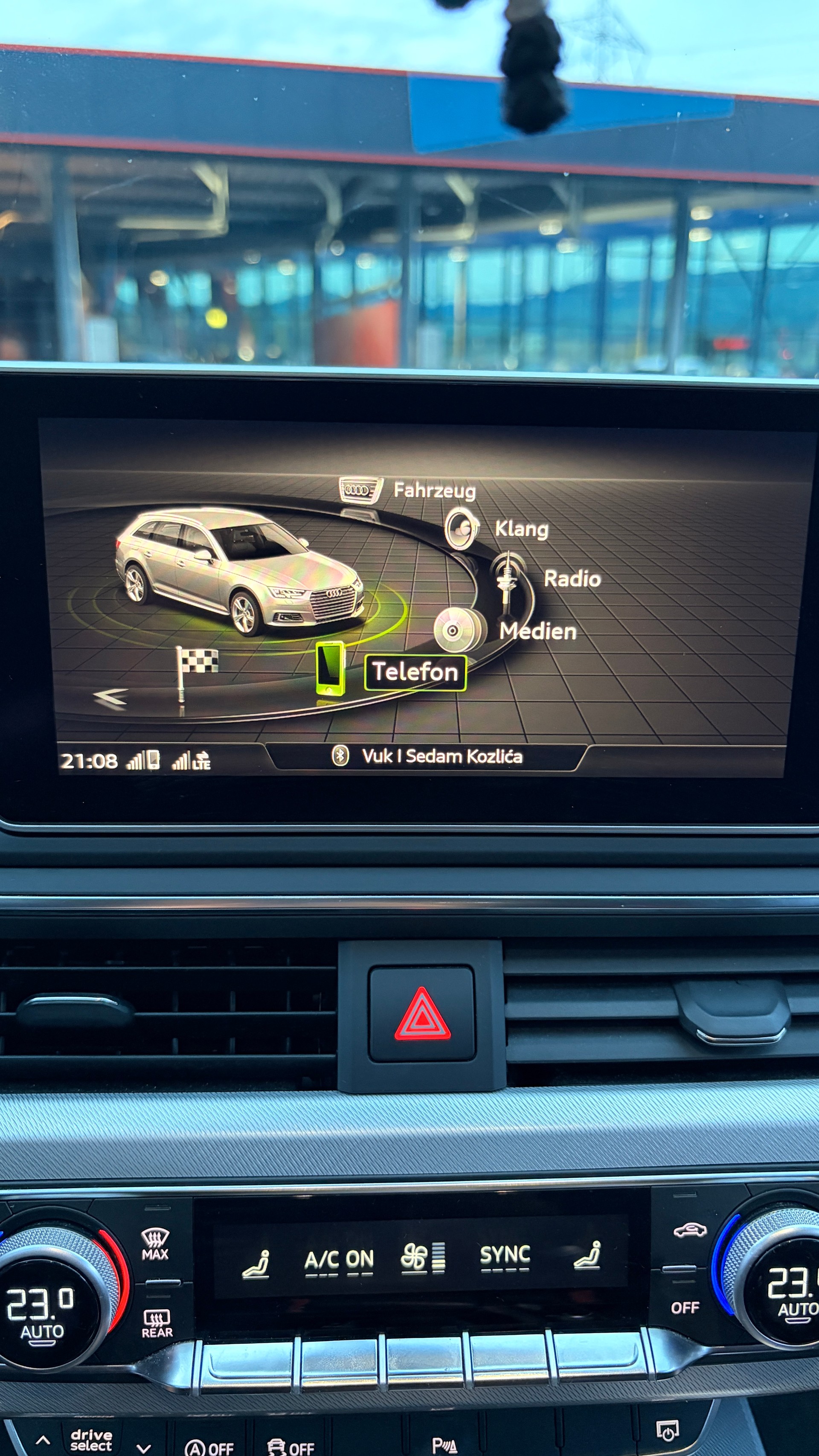 AUDI 2.0 TDI 190 Sport quattro S-Tronic-image-2