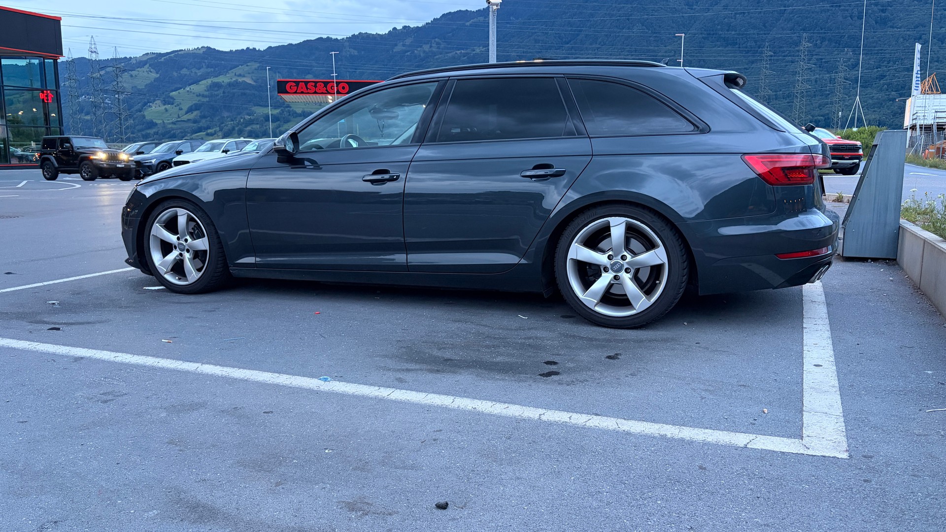 AUDI 2.0 TDI 190 Sport quattro S-Tronic-image-4