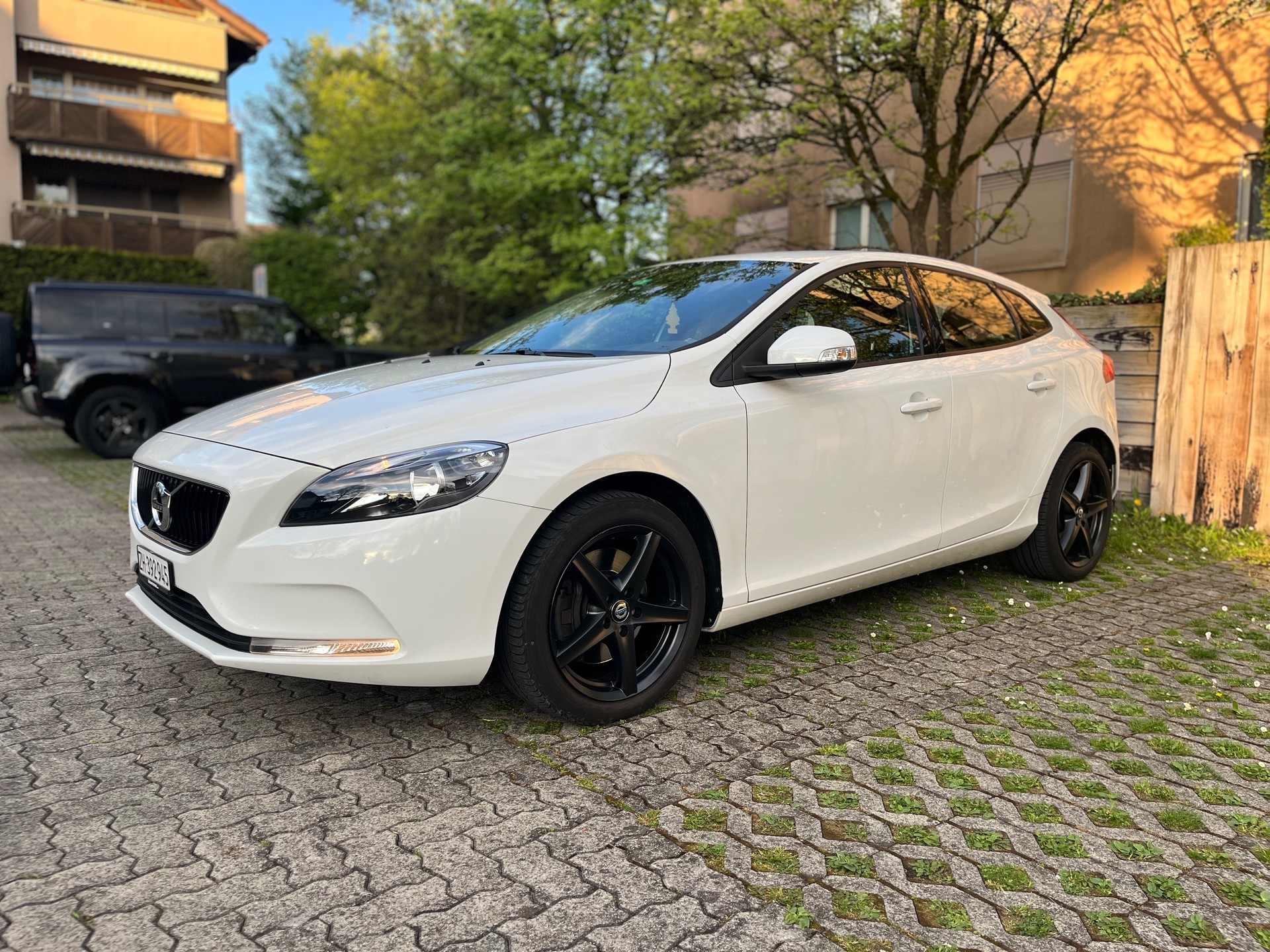 VOLVO 2.0 D3 Kinetic S/S-image-0