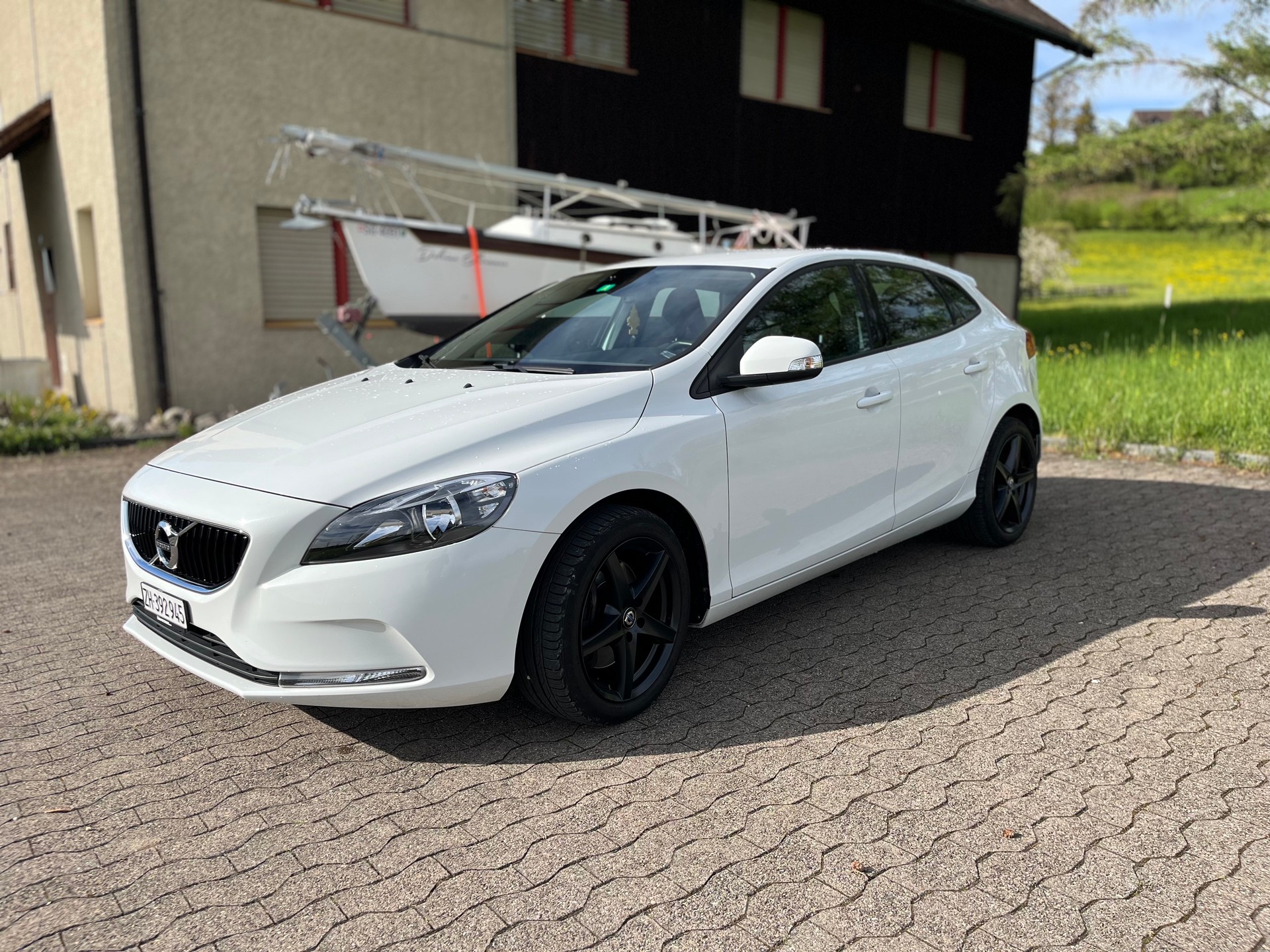 VOLVO 2.0 D3 Kinetic S/S-image-4