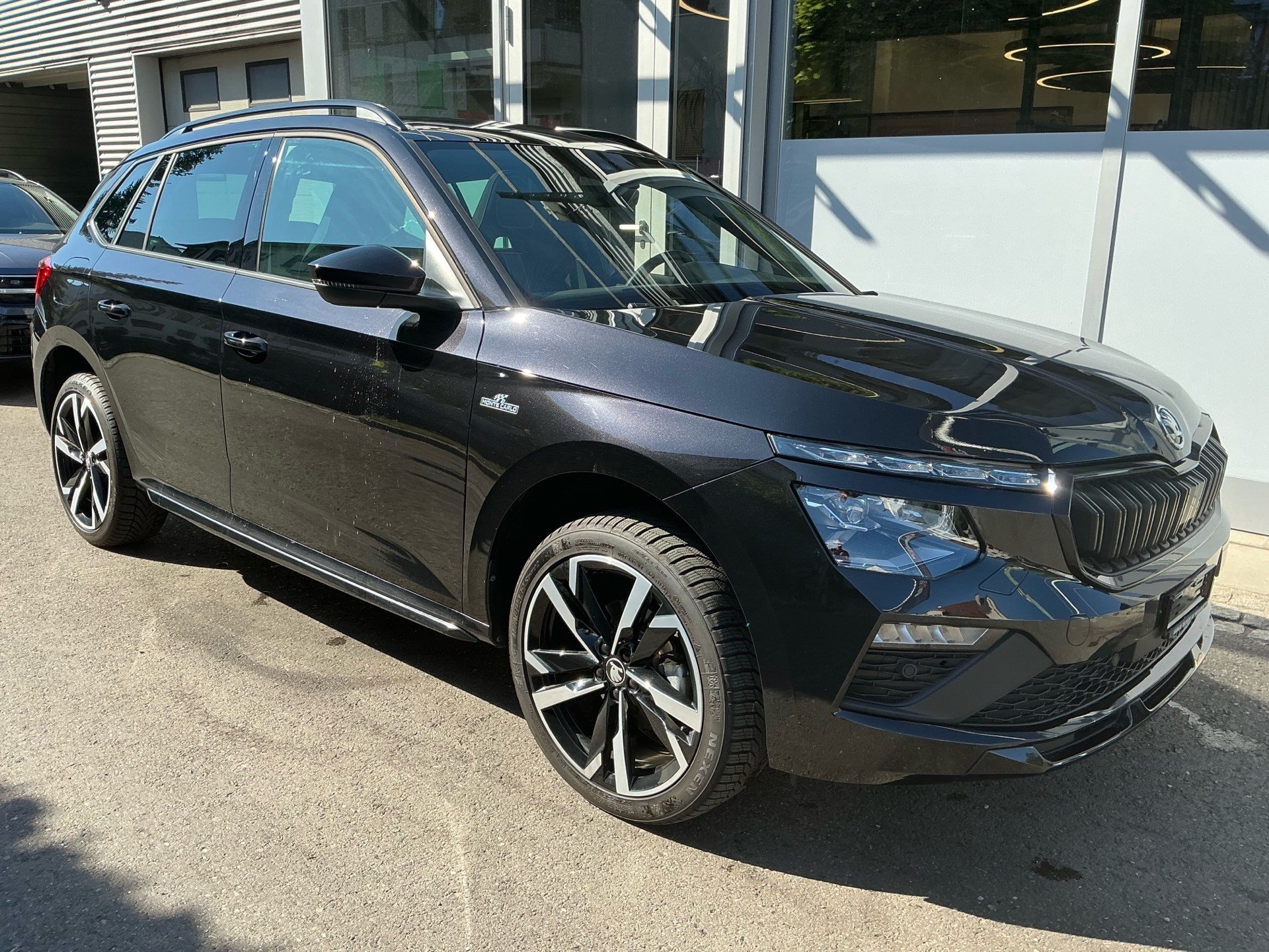 SKODA Kamiq 1.5 TSI MONTE CARLO *** 5 JAHRE SKODA WERKSGARANTIE ***-image-2