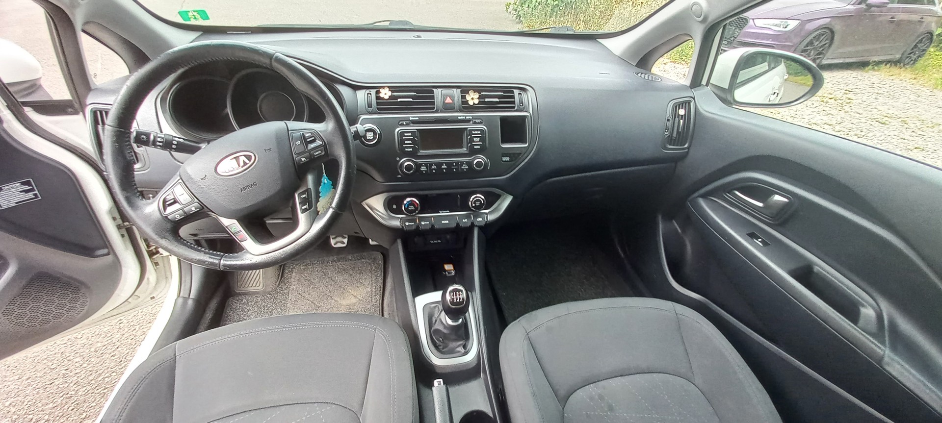 KIA Rio 1.4 CRDi Style-image-8