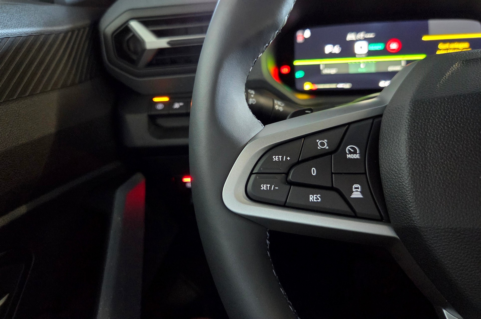 DACIA Bigster 1.2 Hybrid Journey 4WD-image-12