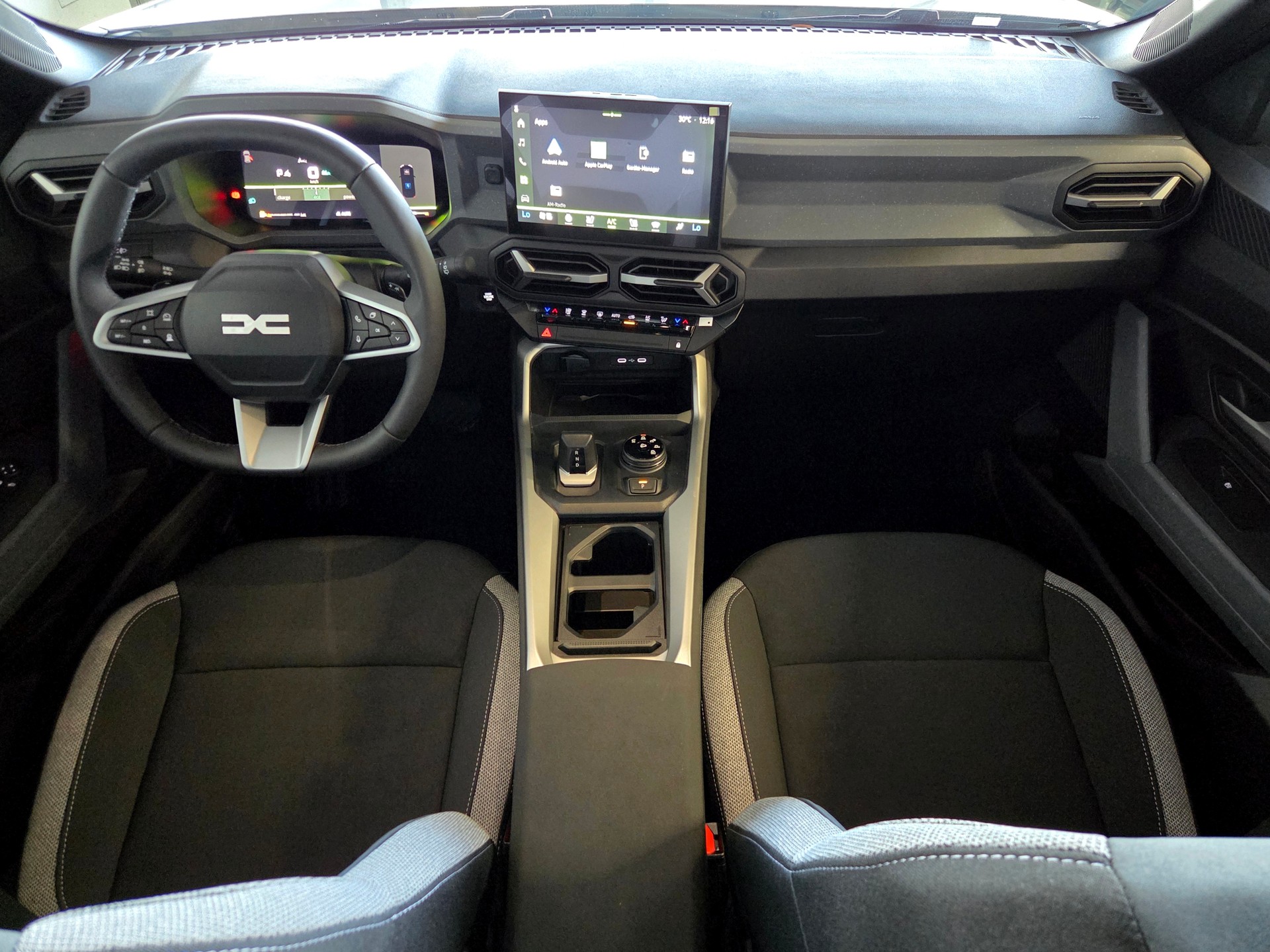 DACIA Bigster 1.2 Hybrid Journey 4WD-image-18