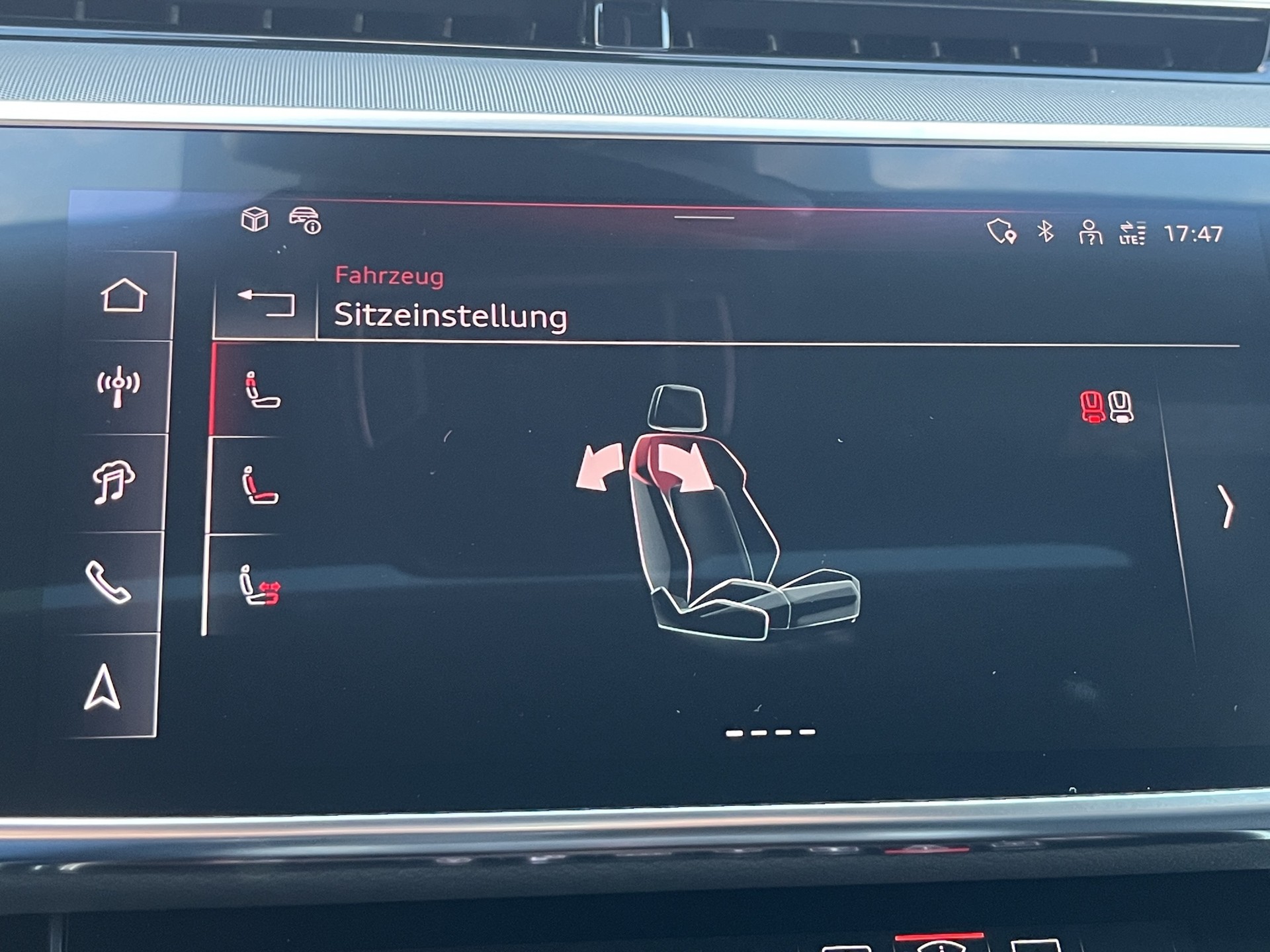 AUDI A8 50 TDI quattro tiptronic*Panodach, S-Sportsitze, Optikpaket-schwarz, 21"Alu, (5-Jahre Garantie)-image-26