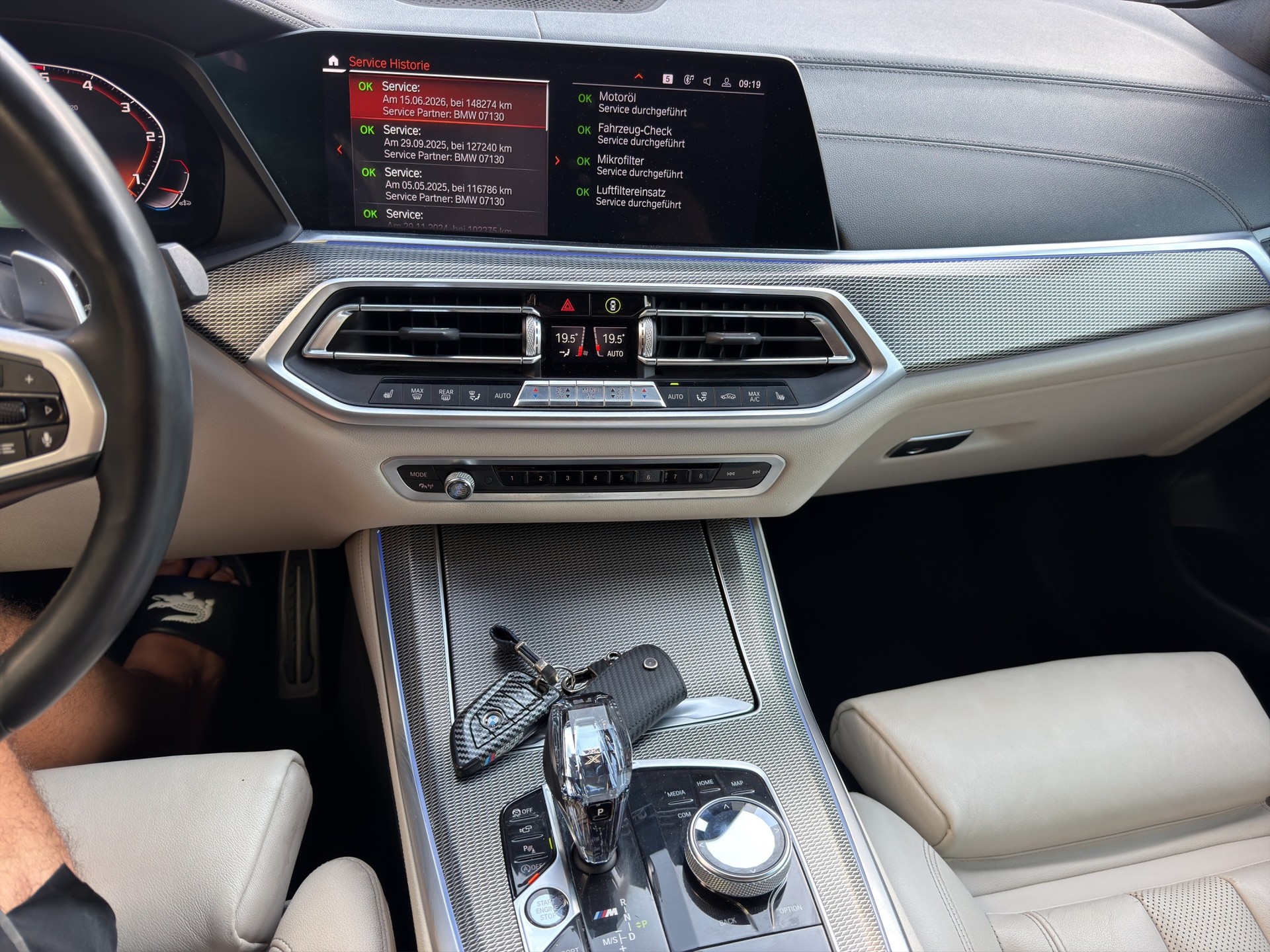 BMW X5 xDrive M50d Steptronic-image-15
