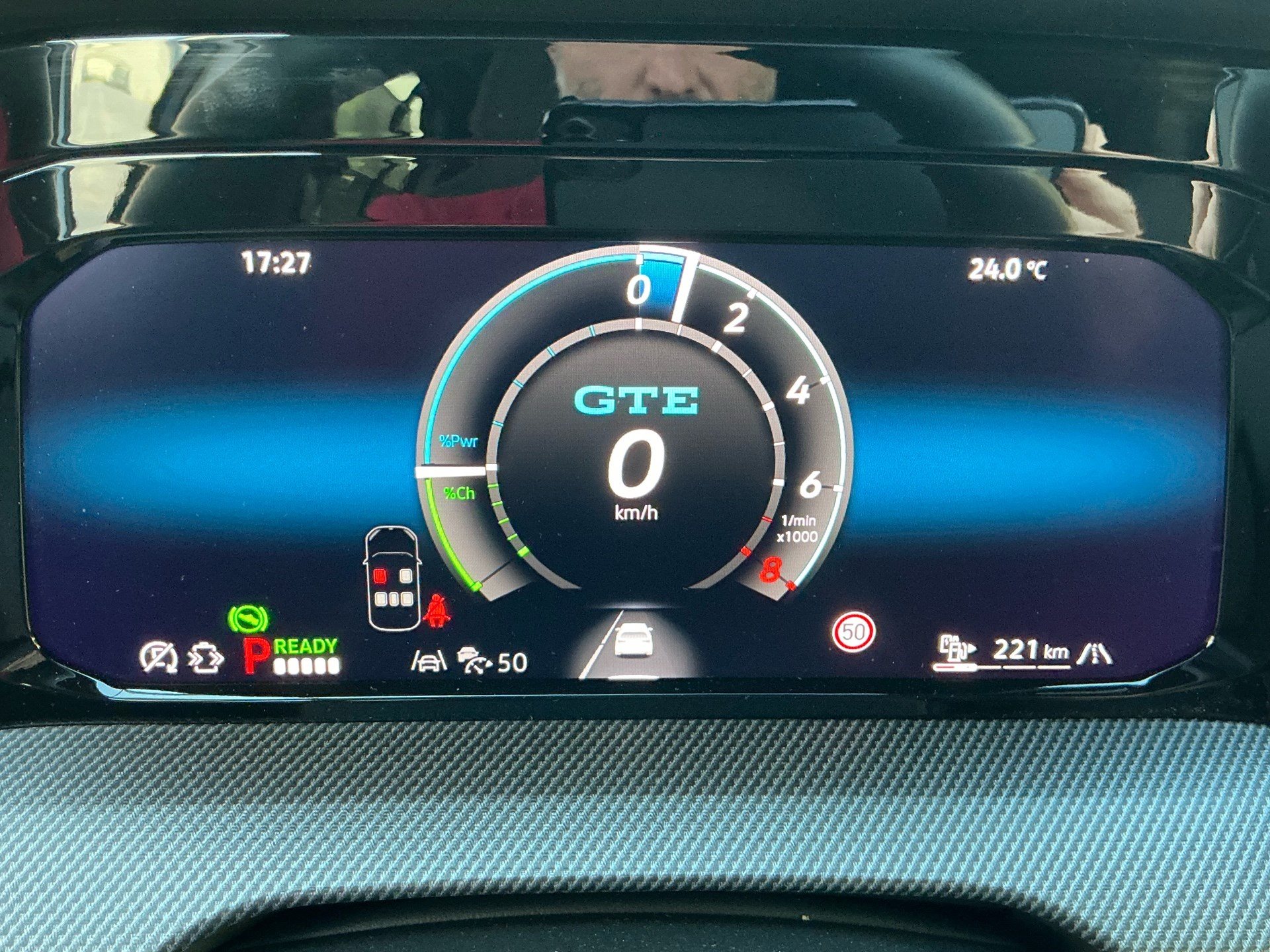 VW Golf GTE 1.5 TSI eHybrid 272PS GTE ***5 JAHRE VOLKSWAGEN WERKSGARANTIE***-image-10