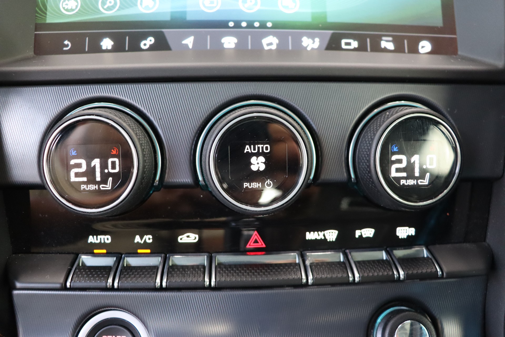 JAGUAR F-Type Coupé 5.0 V8 S/C R AWD Automatik-image-27