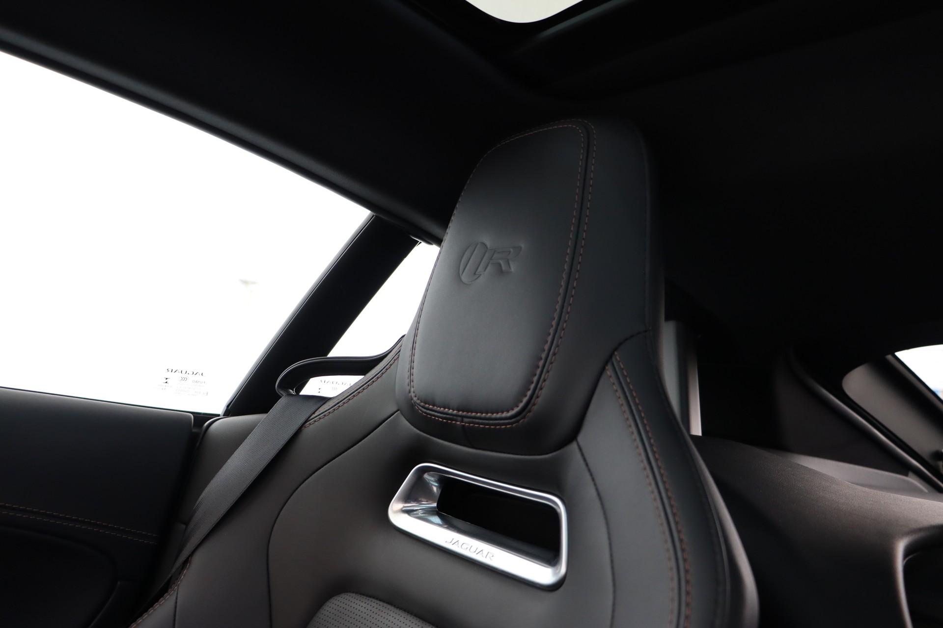 JAGUAR F-Type Coupé 5.0 V8 S/C R AWD Automatik-image-29