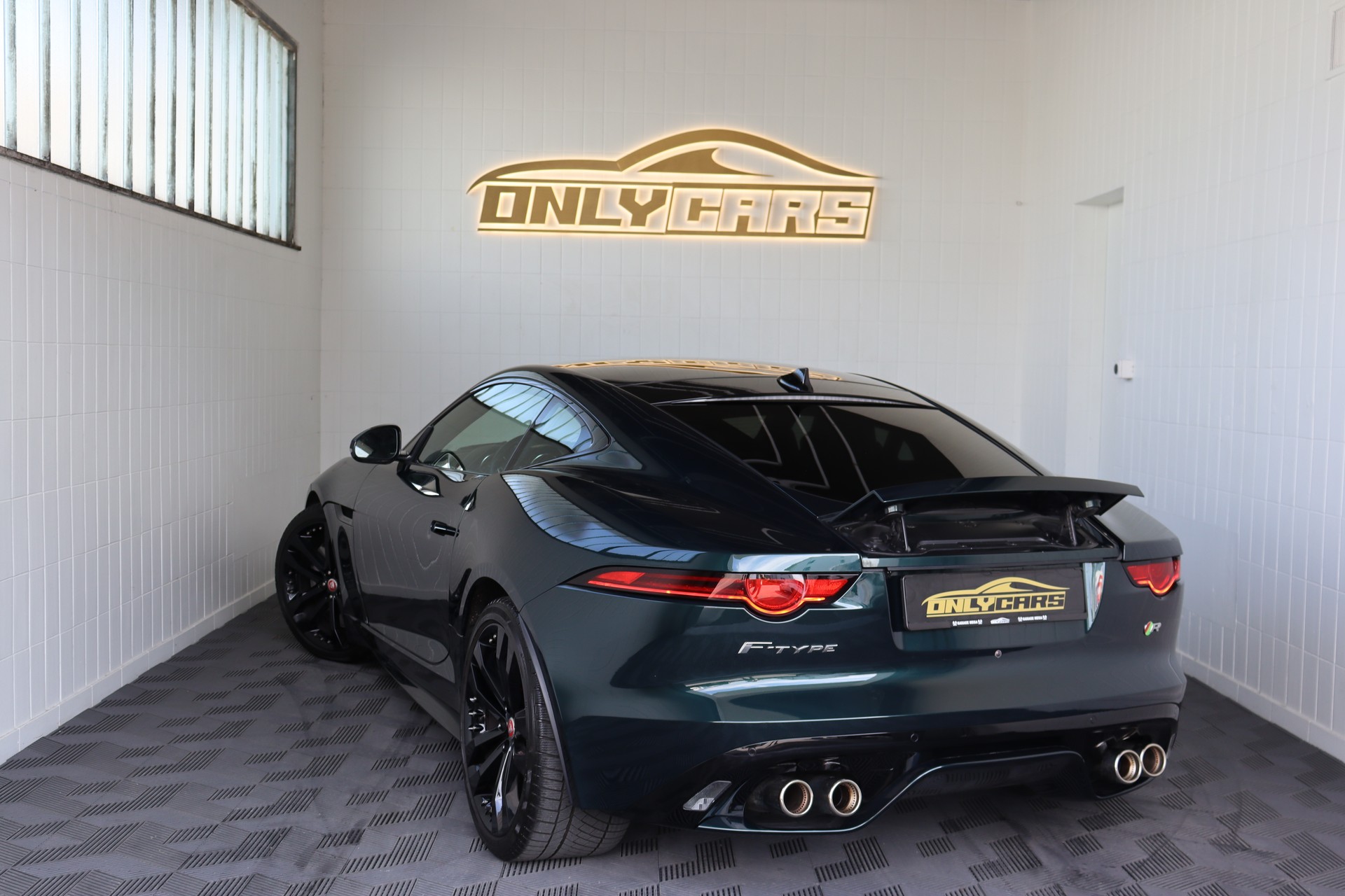 JAGUAR F-Type Coupé 5.0 V8 S/C R AWD Automatik-image-21