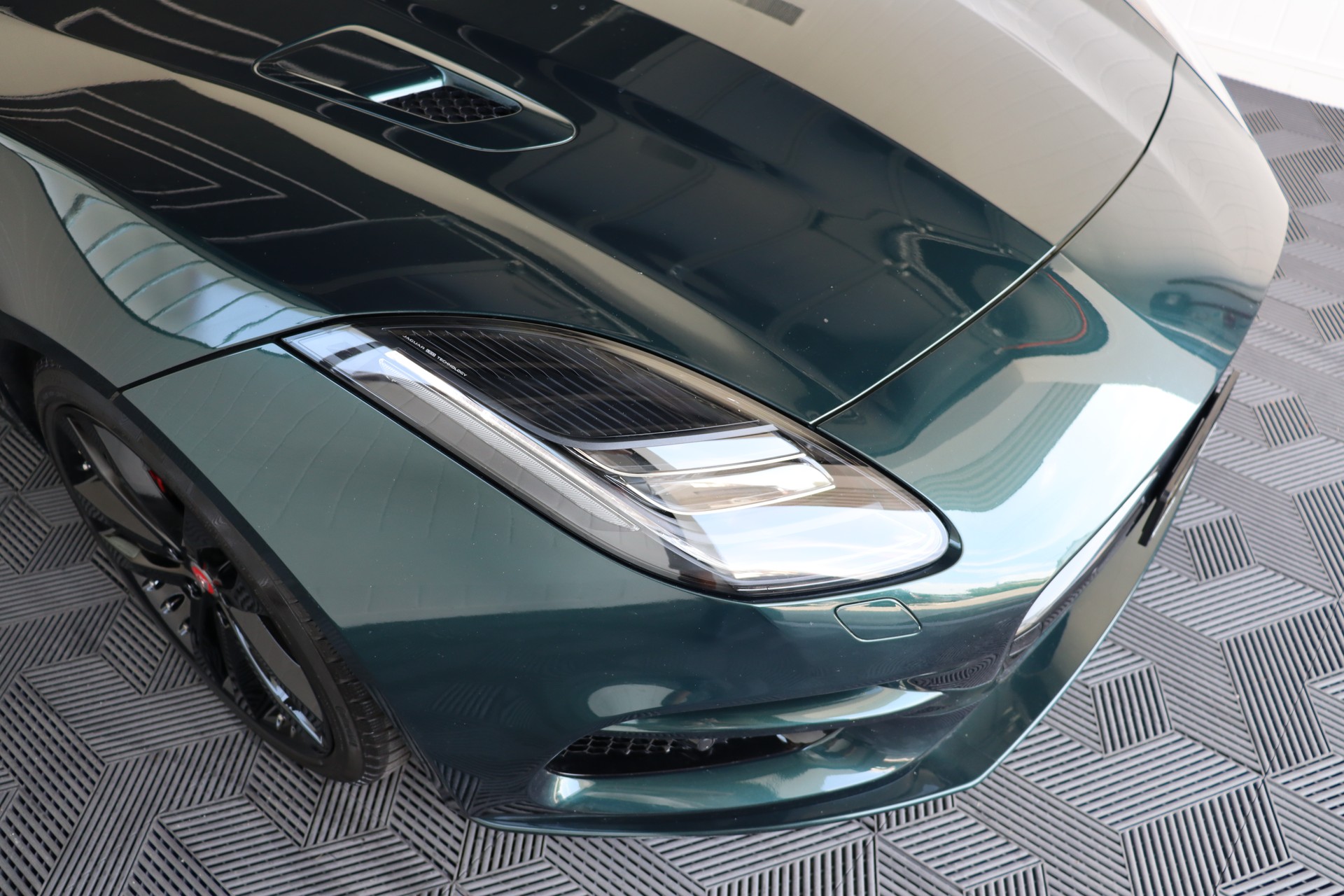 JAGUAR F-Type Coupé 5.0 V8 S/C R AWD Automatik-image-5