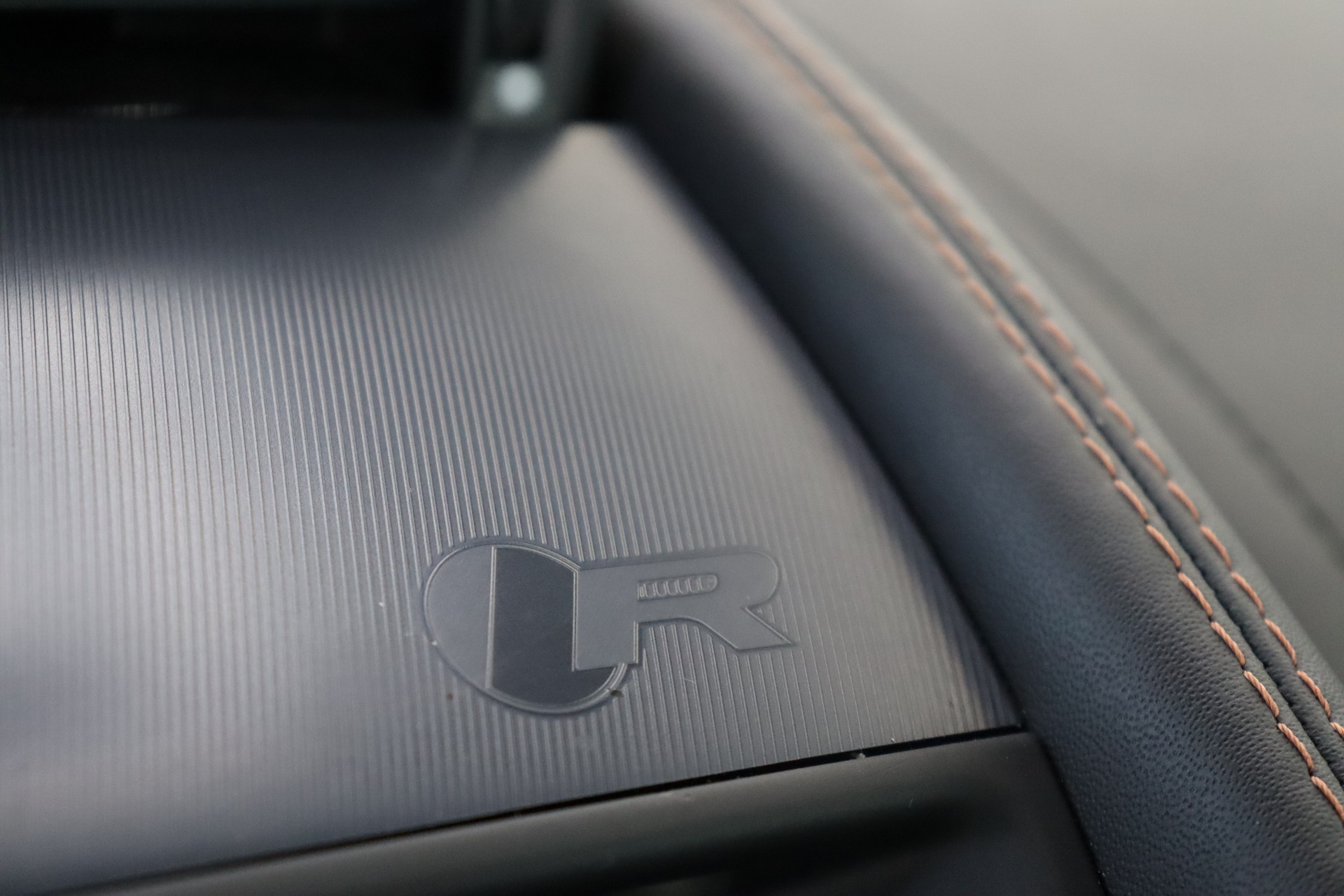 JAGUAR F-Type Coupé 5.0 V8 S/C R AWD Automatik-image-17