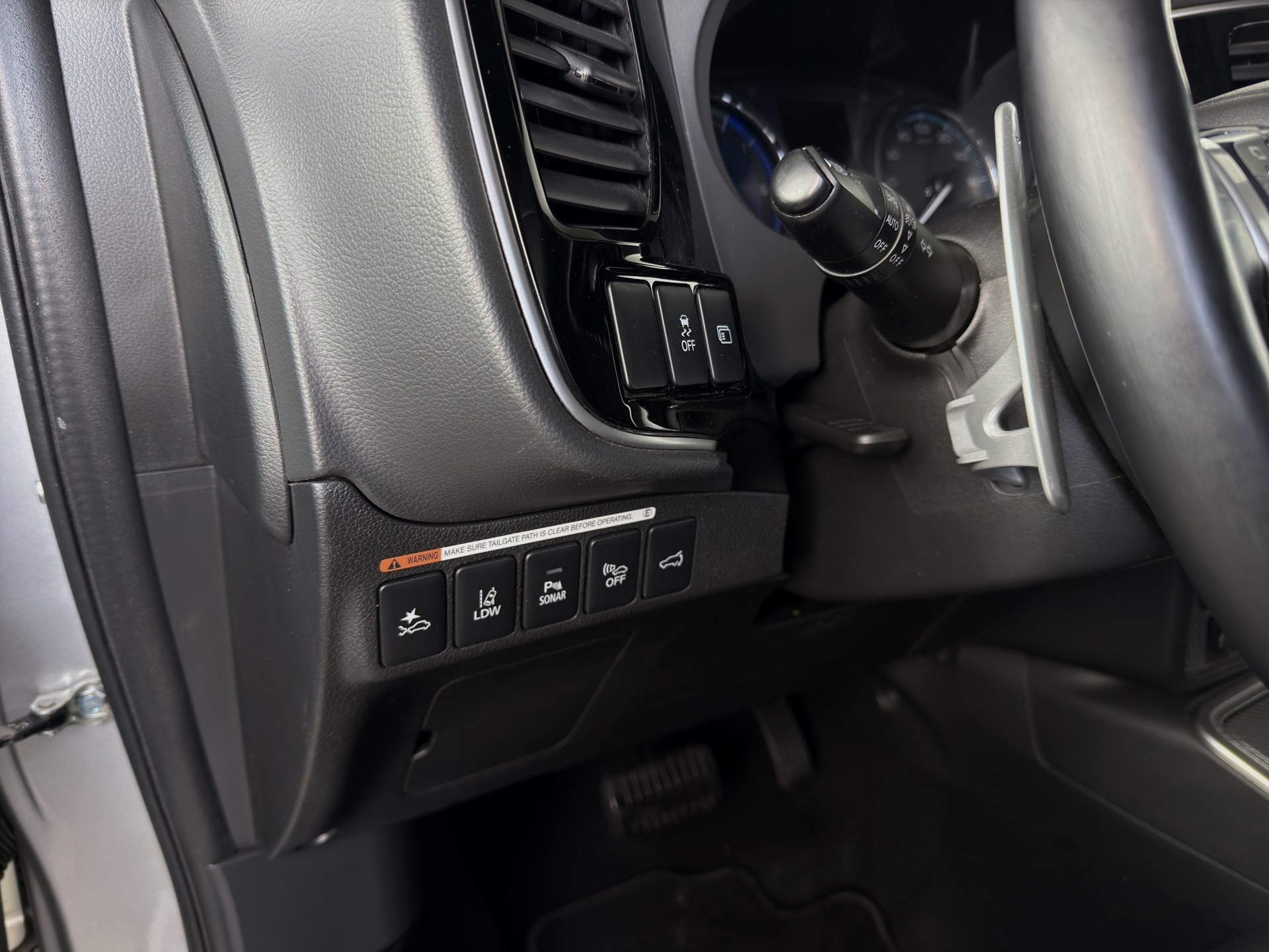 MITSUBISHI Outlander 2.4 PHEV Diamond S-Edition 4WD Automatic-image-16