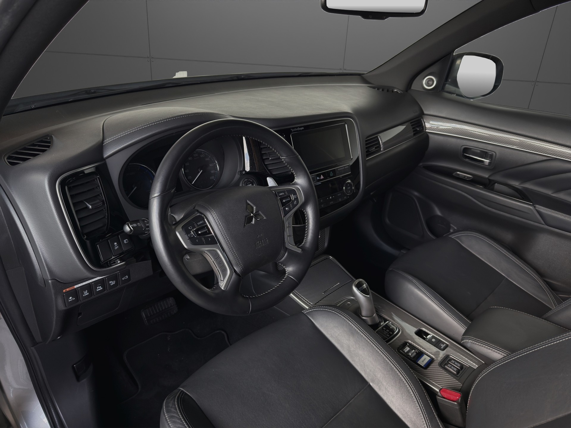 MITSUBISHI Outlander 2.4 PHEV Diamond S-Edition 4WD Automatic-image-7