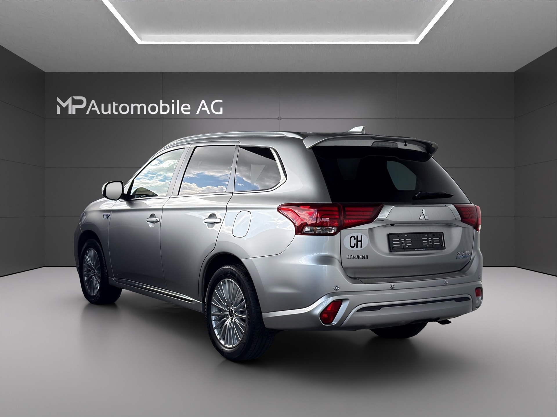 MITSUBISHI Outlander 2.4 PHEV Diamond S-Edition 4WD Automatic-image-5