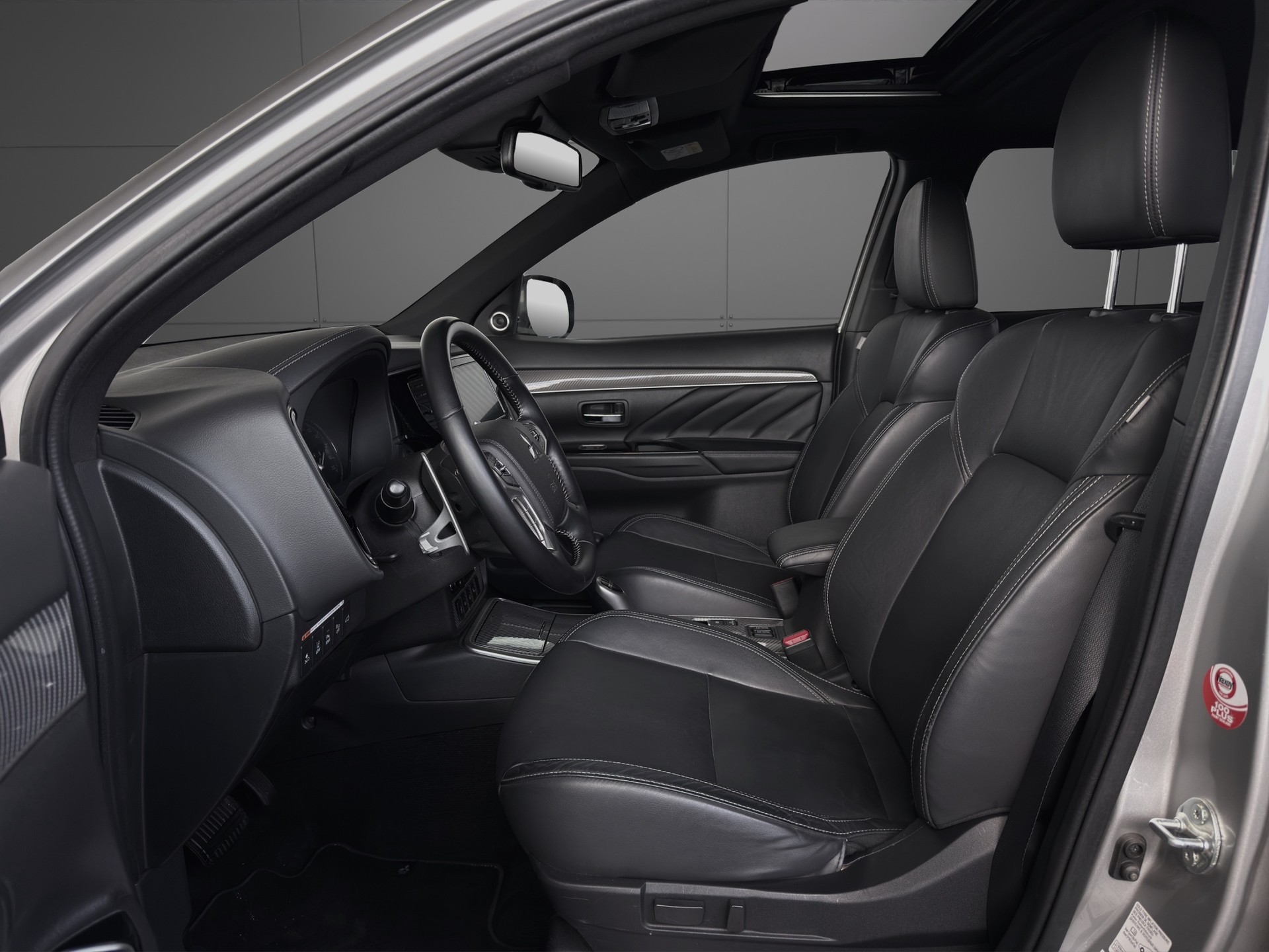 MITSUBISHI Outlander 2.4 PHEV Diamond S-Edition 4WD Automatic-image-6