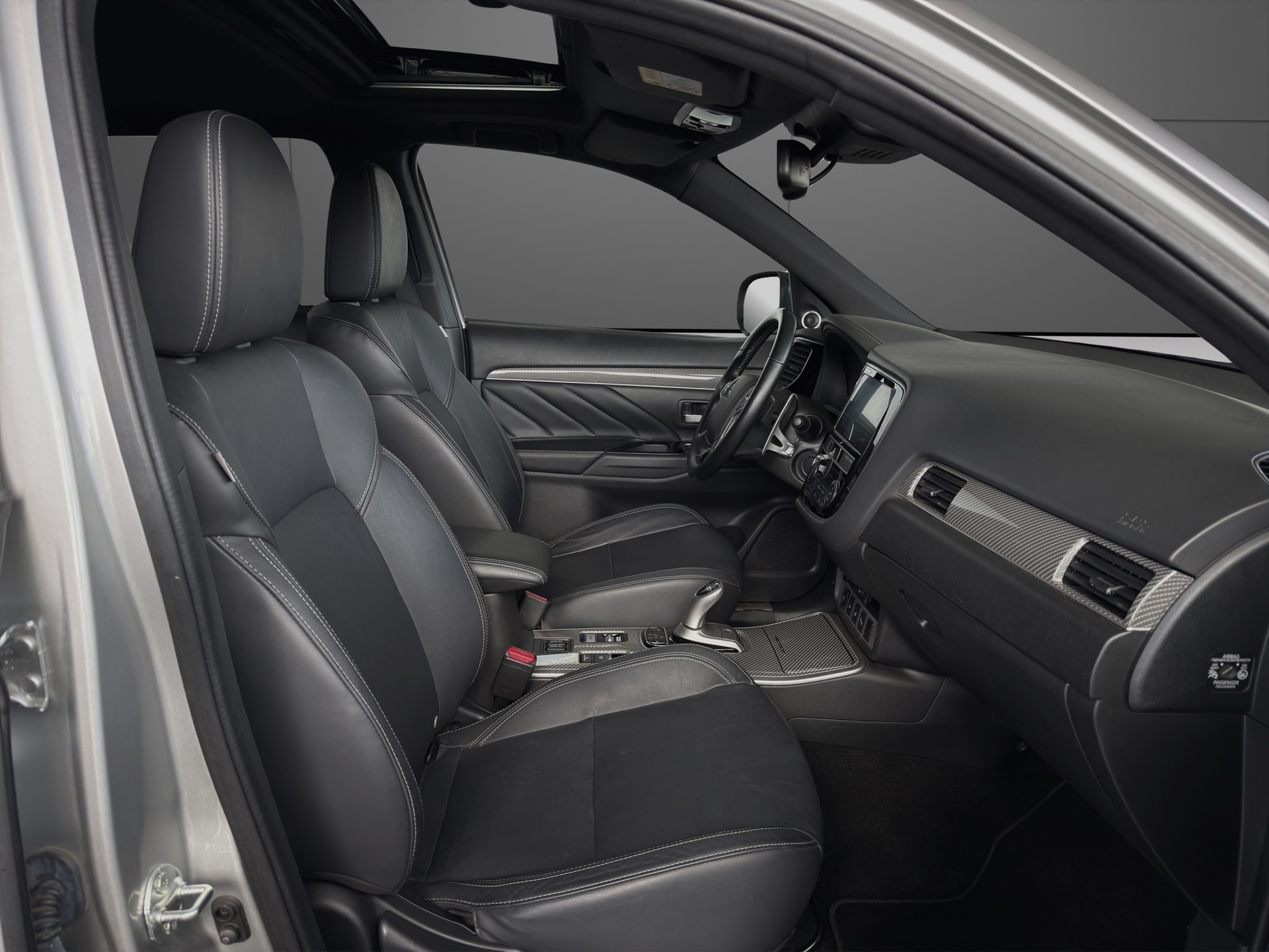 MITSUBISHI Outlander 2.4 PHEV Diamond S-Edition 4WD Automatic-image-11