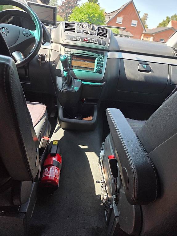 MERCEDES-BENZ VIANO-image-2