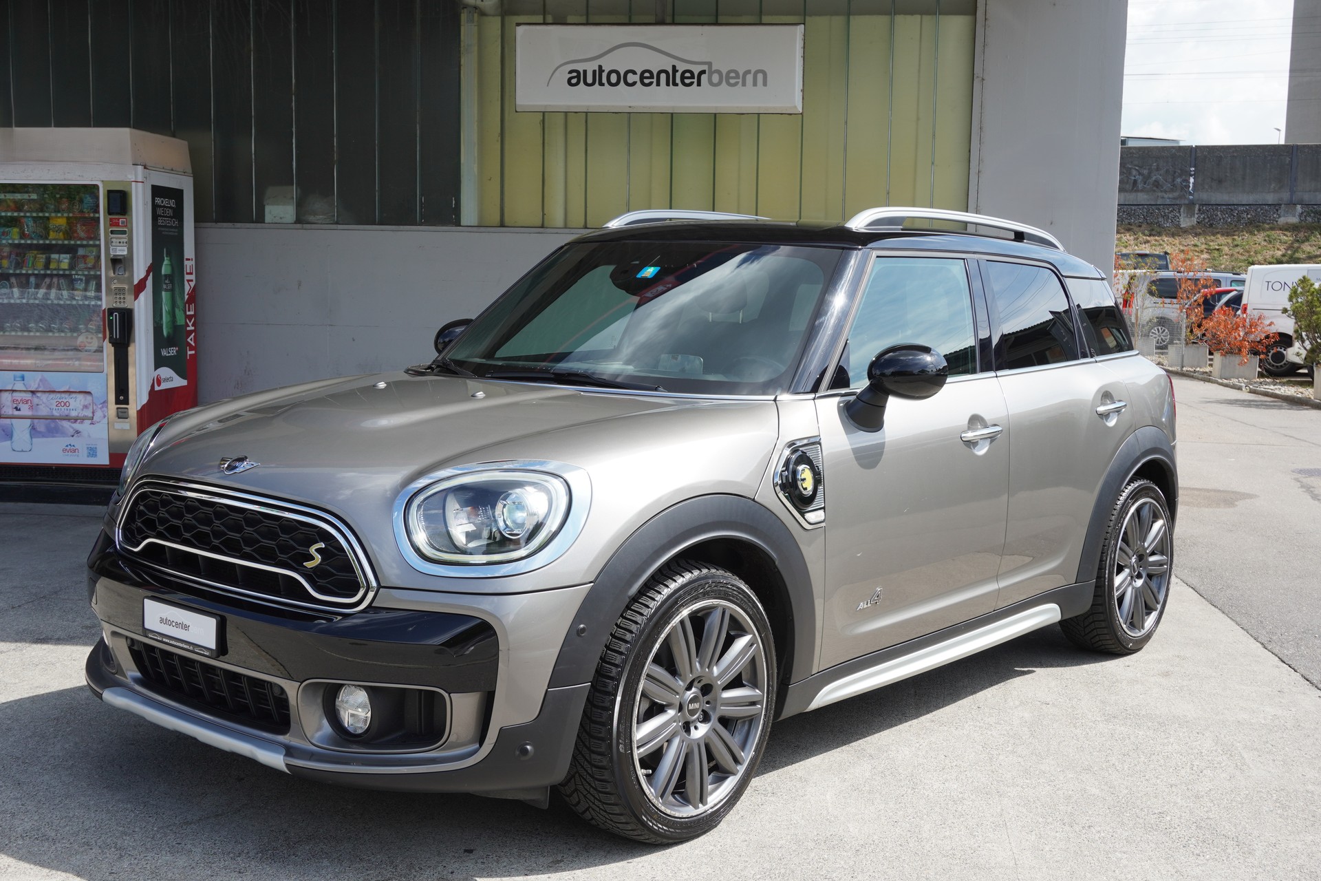 MINI Countryman Cooper S E ALL4 Steptronic-image-1