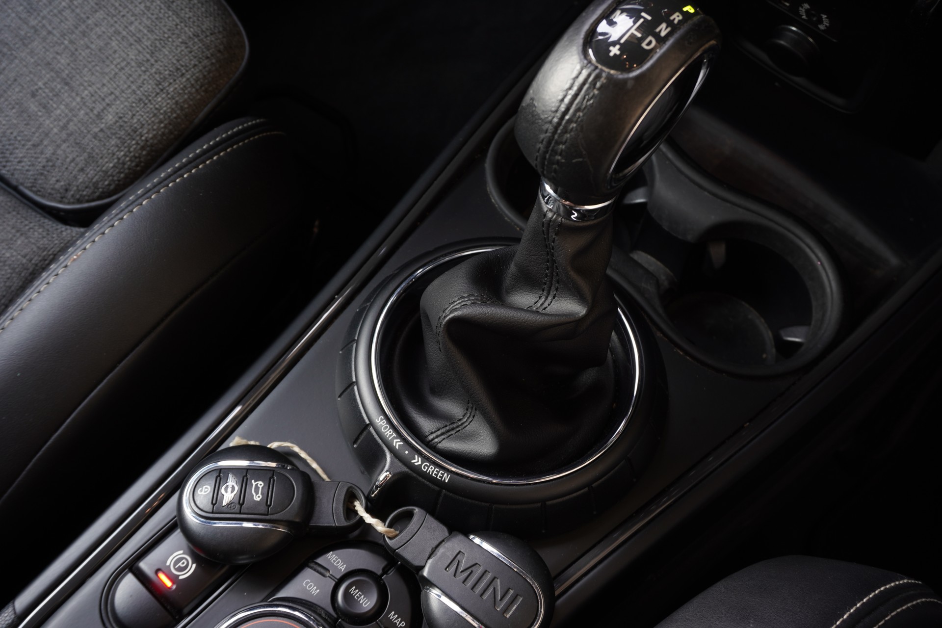MINI Countryman Cooper S E ALL4 Steptronic-image-12
