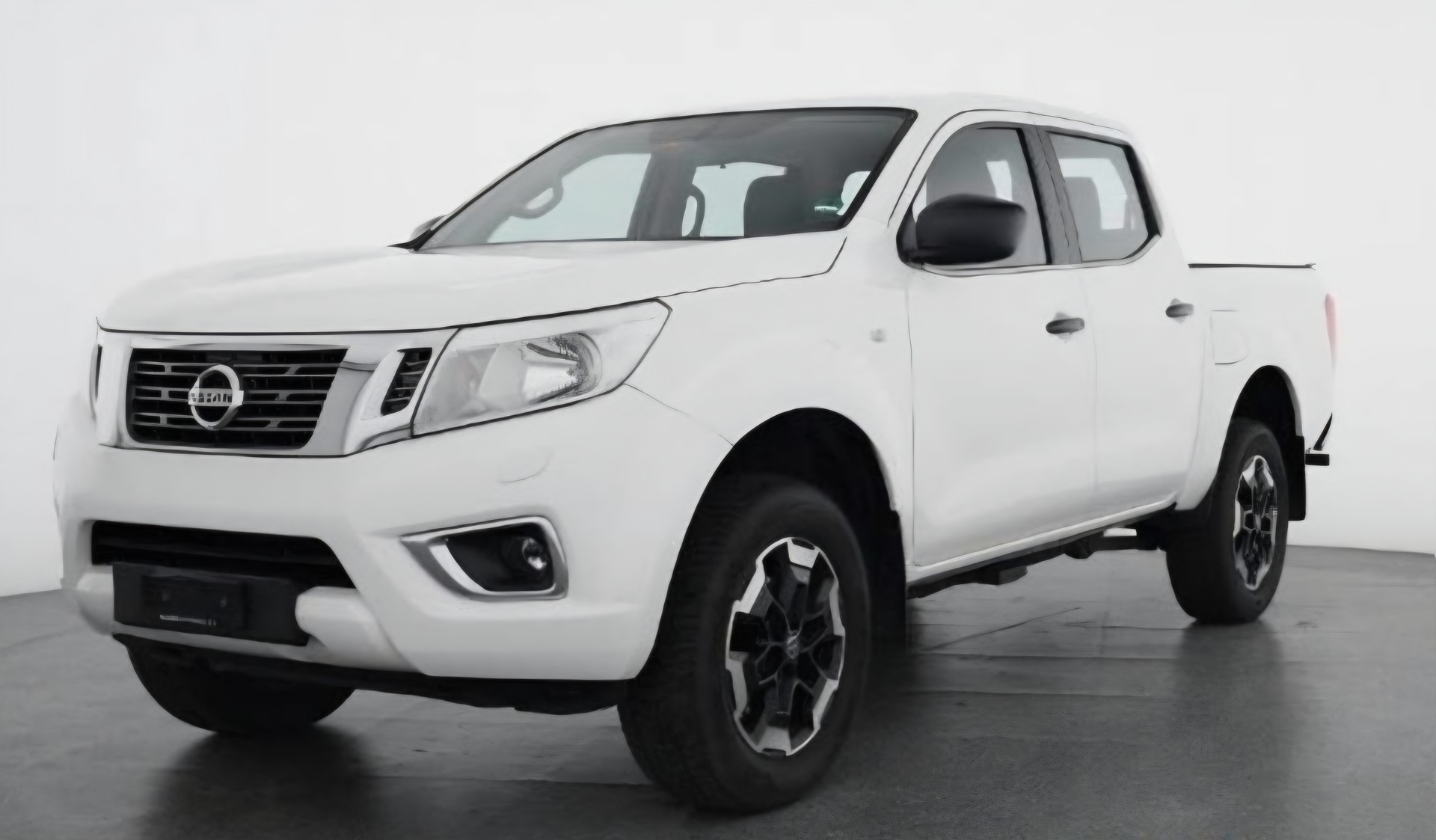 NISSAN Navara Double Cab Acenta 2.3 dCi 4WD-image-0