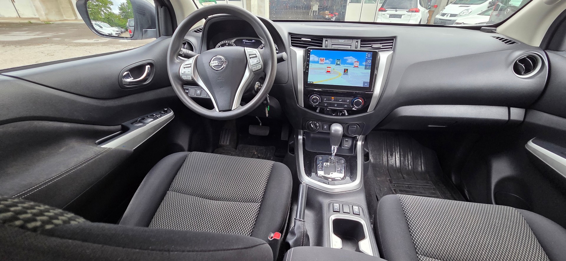 NISSAN Navara Double Cab Acenta 2.3 dCi 4WD-image-5