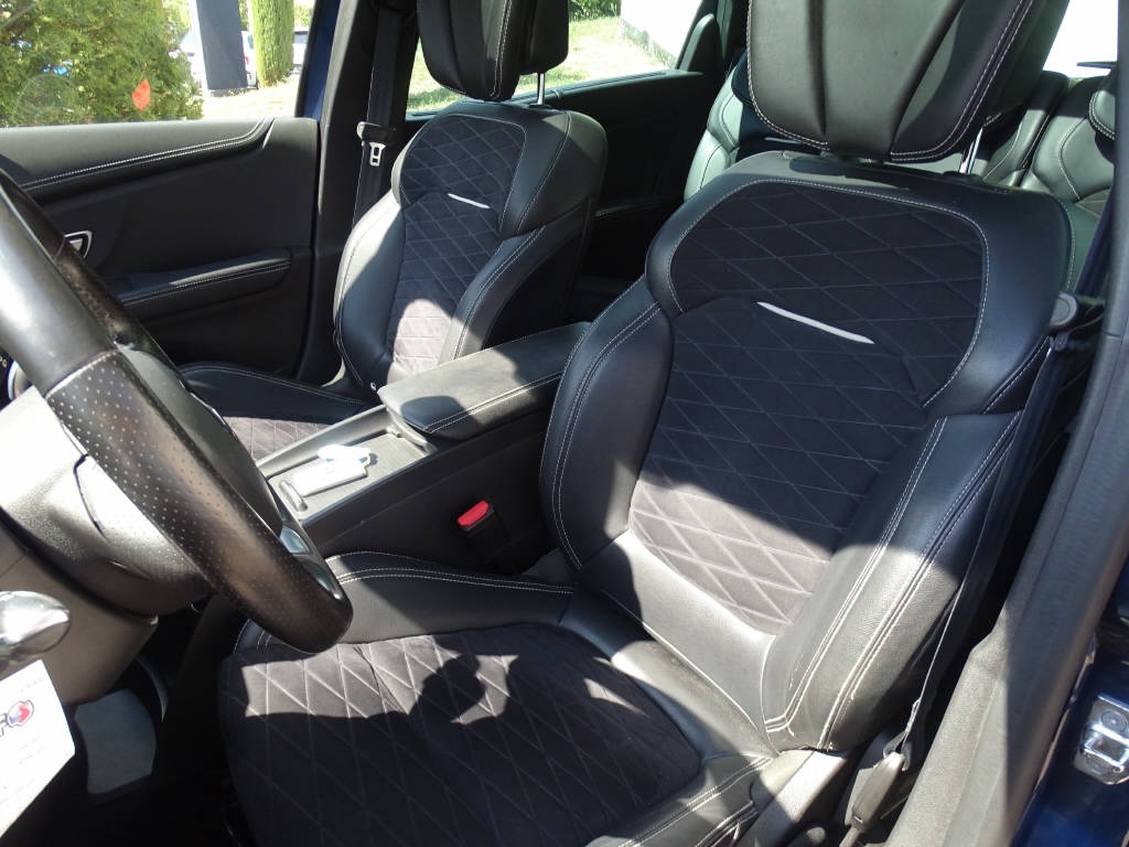 RENAULT Grand Scénic 1.3 TCe 160 Black-image-4