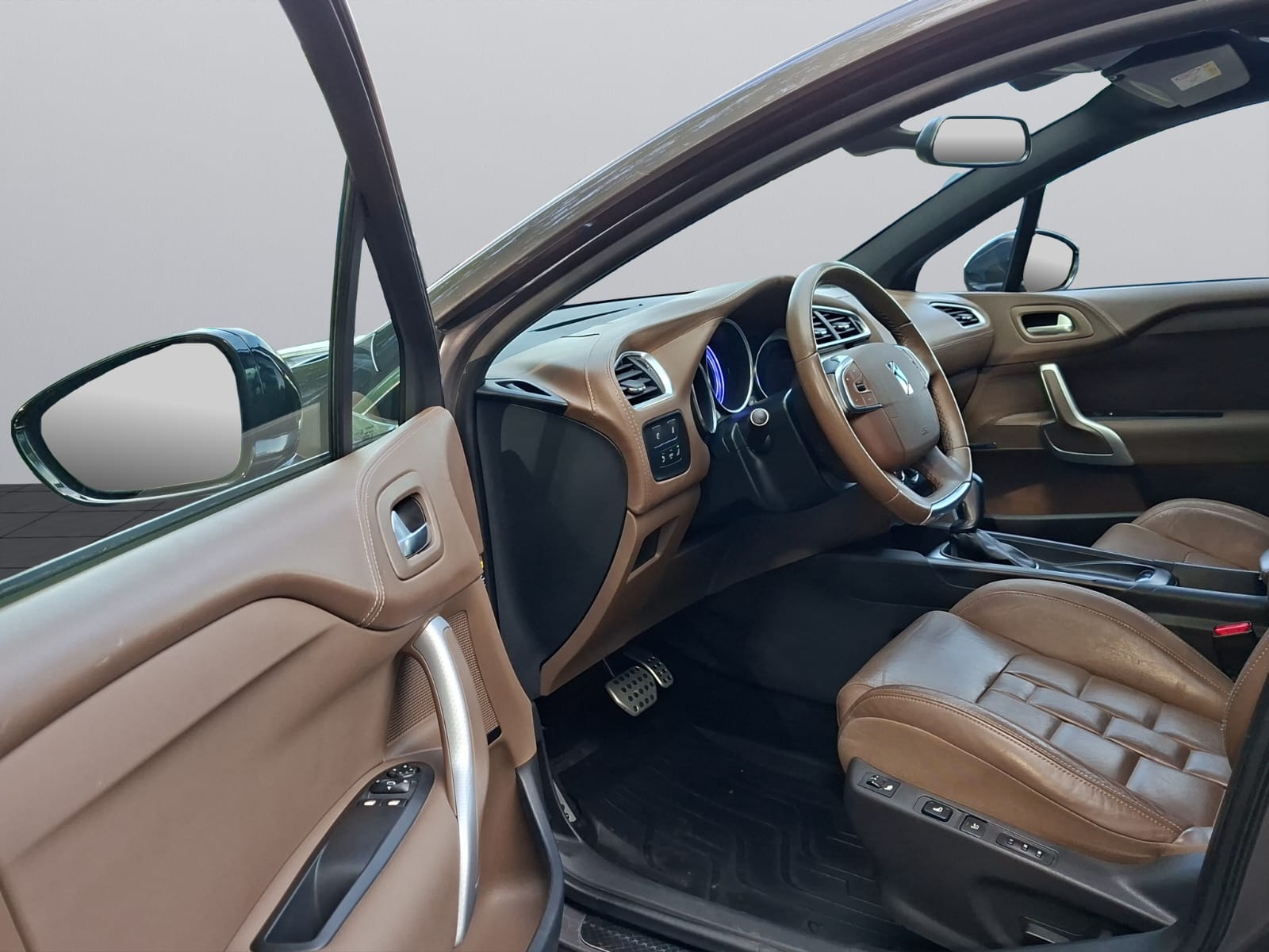 DS AUTOMOBILES DS 4 2.0 BlueHDi SO Chic Automatic-image-10