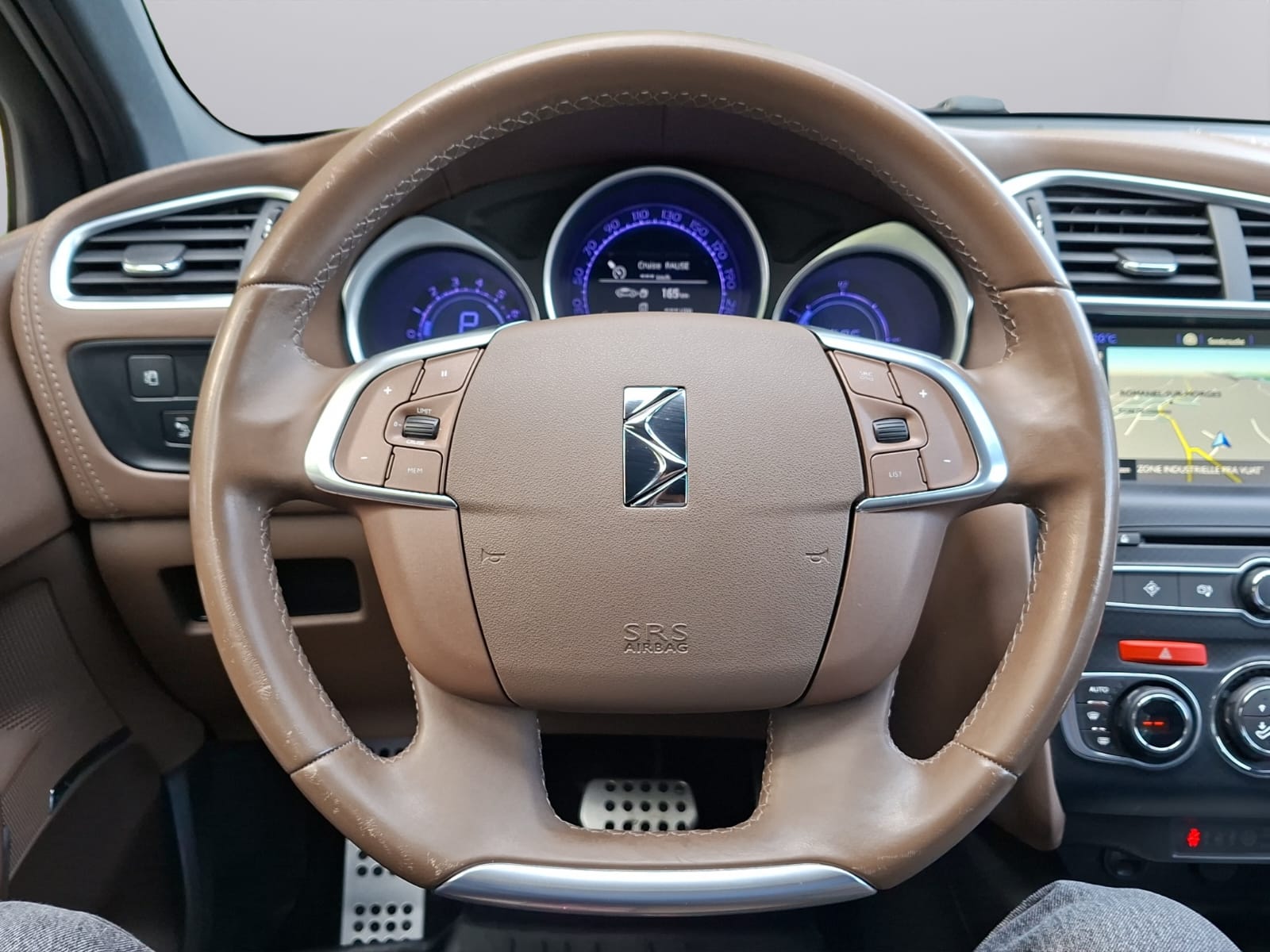 DS AUTOMOBILES DS 4 2.0 BlueHDi SO Chic Automatic-image-12