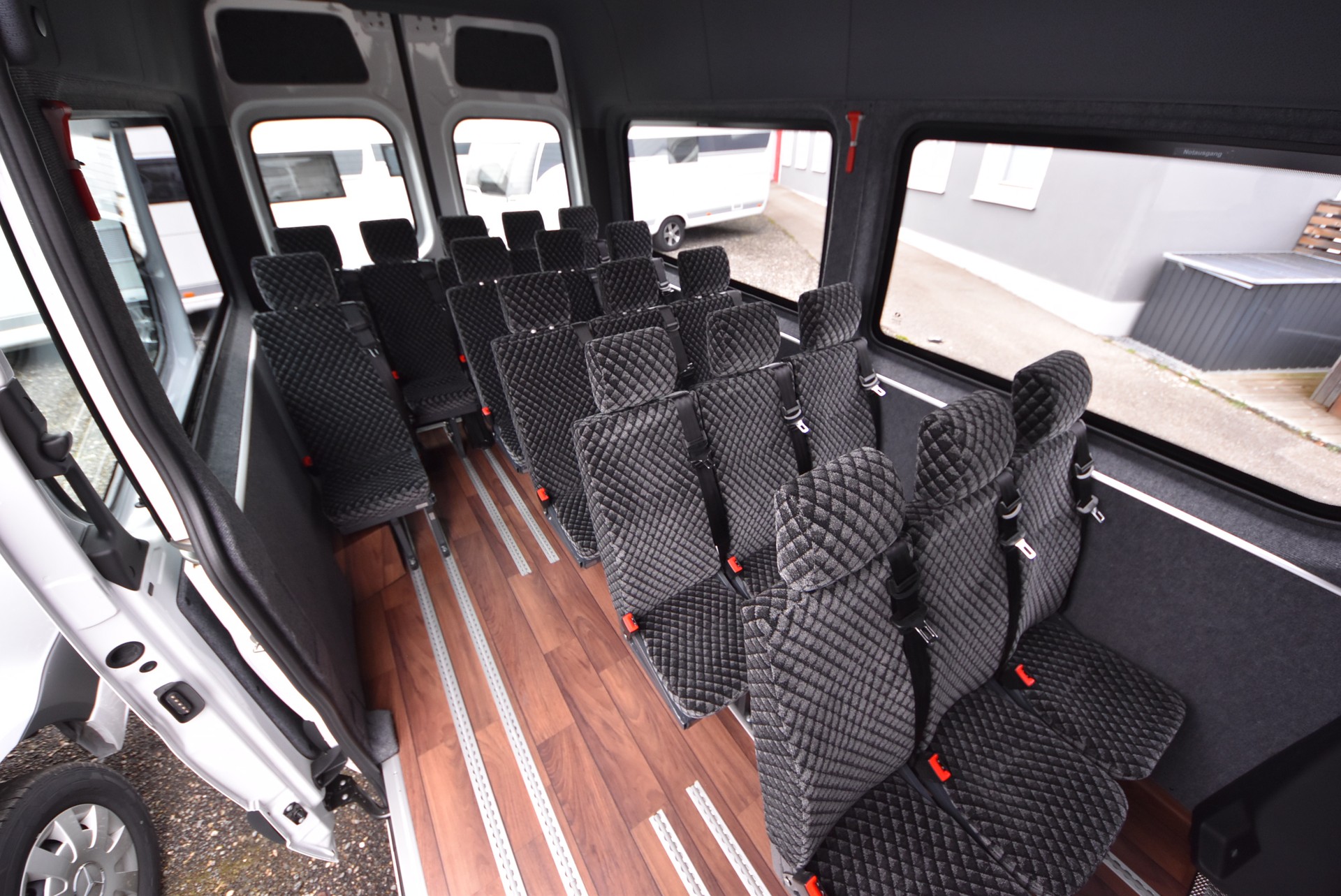 RENAULT Schulbus mit 21 Sitzplätze-image-4