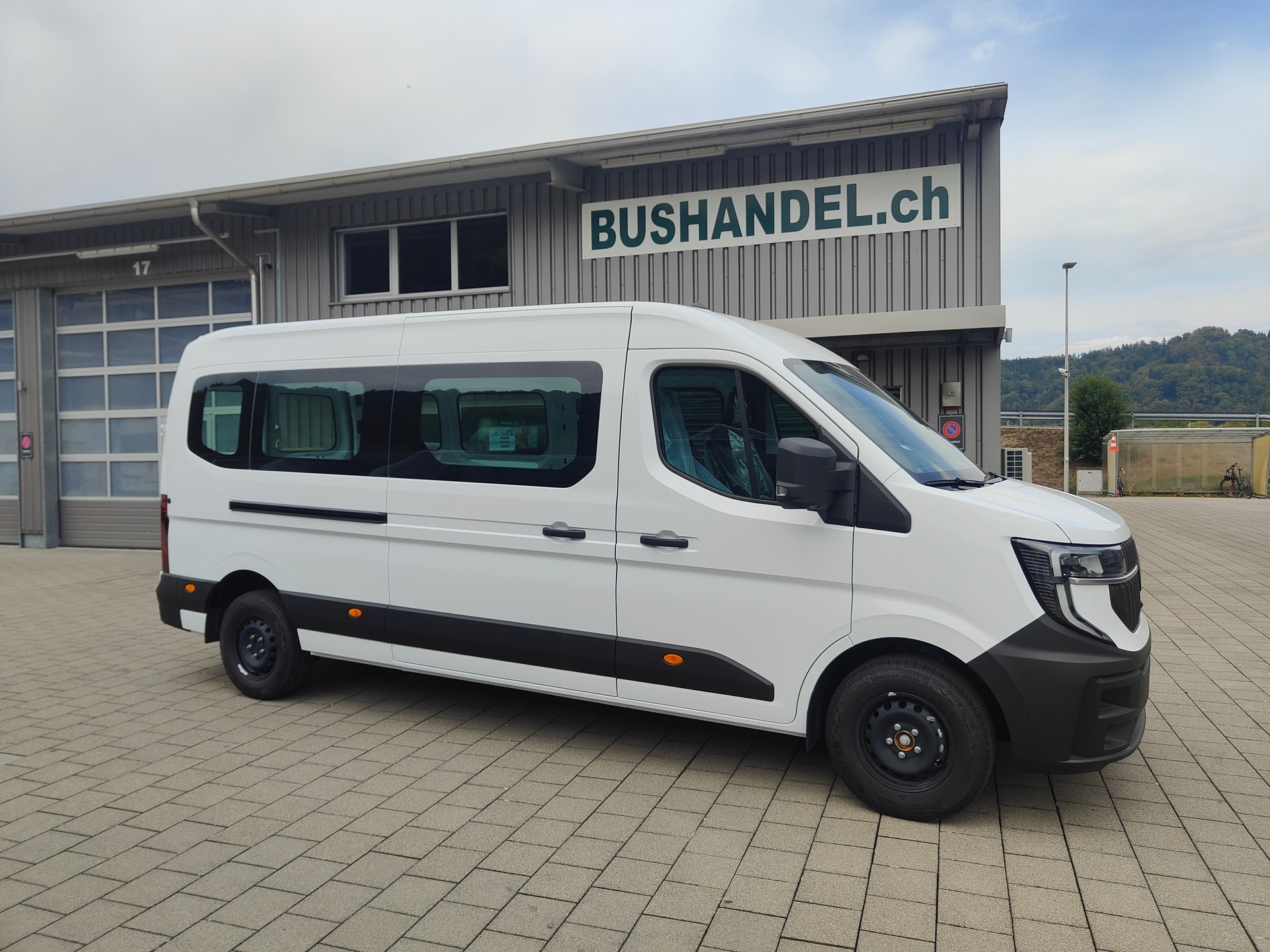 RENAULT Schulbus mit 21 Sitzplätze