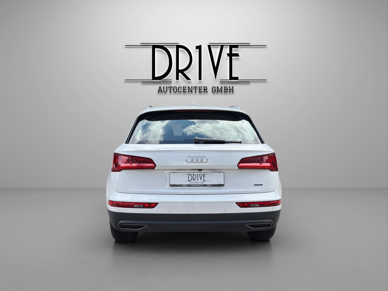 AUDI Q5 35 TDI quattro S-tronic-image-5