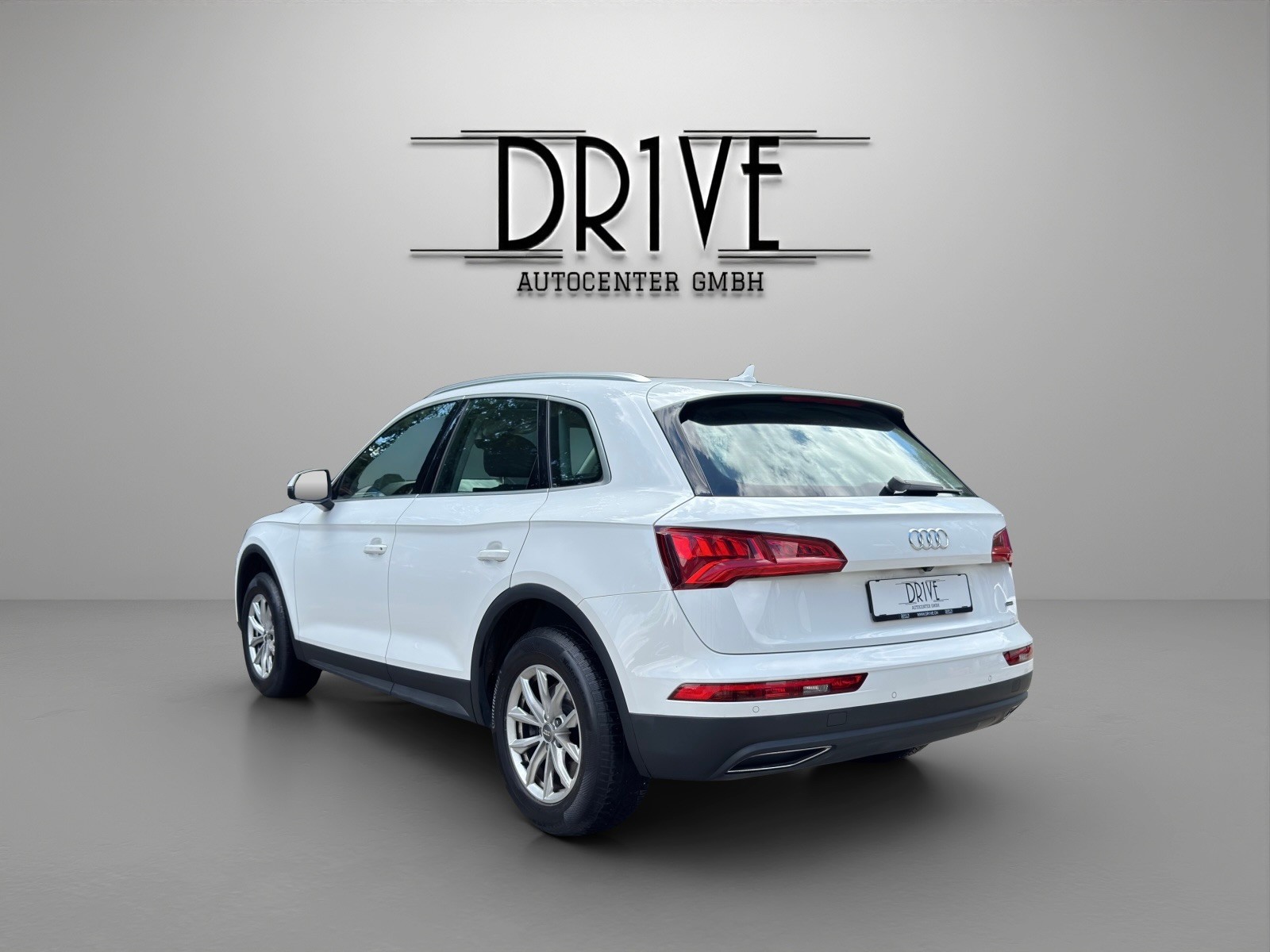 AUDI Q5 35 TDI quattro S-tronic-image-6