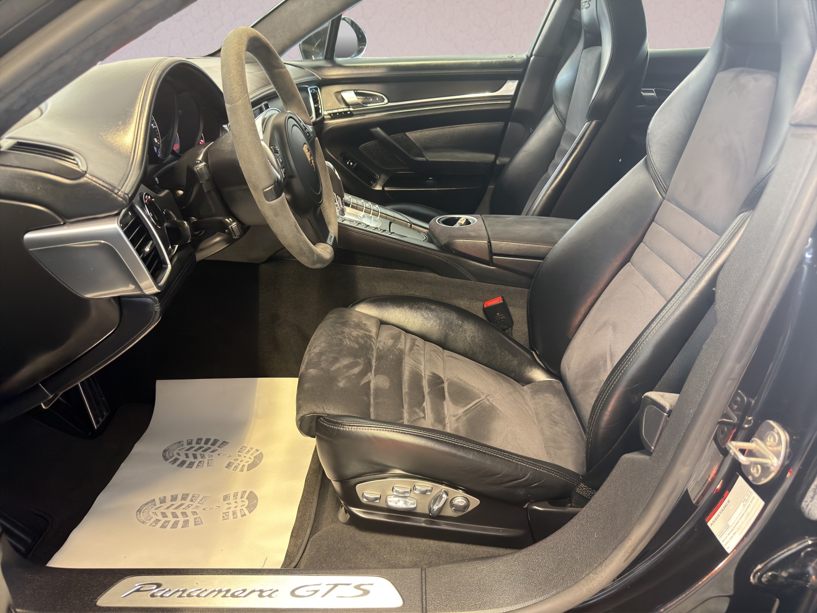PORSCHE Panamera GTS 4.8 PDK-image-13