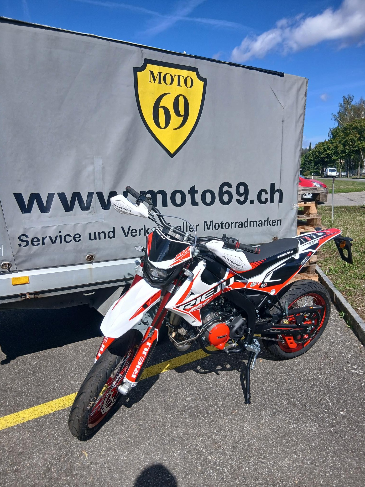 RIEJU MRT 50 SM Pro Trophy-showroom-element-1