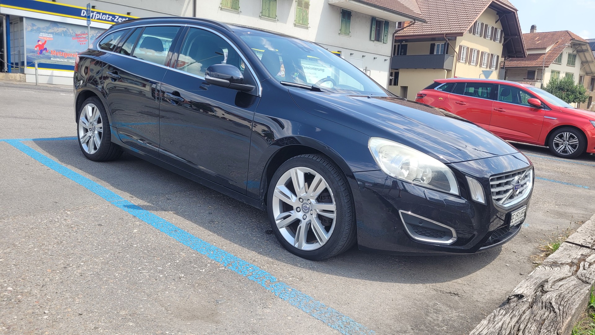 VOLVO 2.0 D3 Basis-image-0