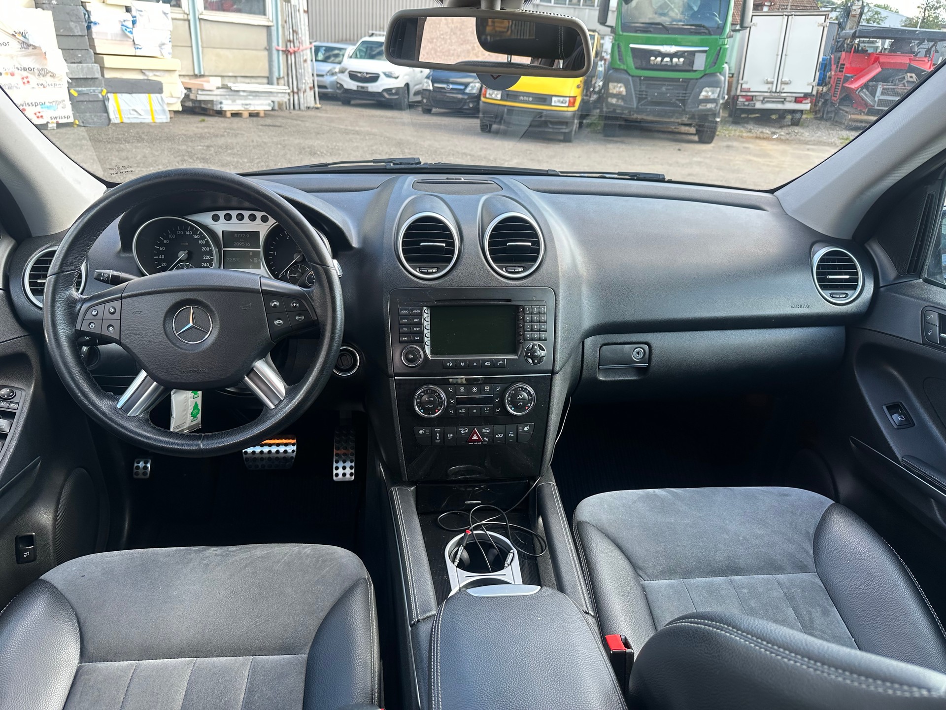 MERCEDES-BENZ ML 320 CDI 4Matic Edition7G-Tronic-image-9