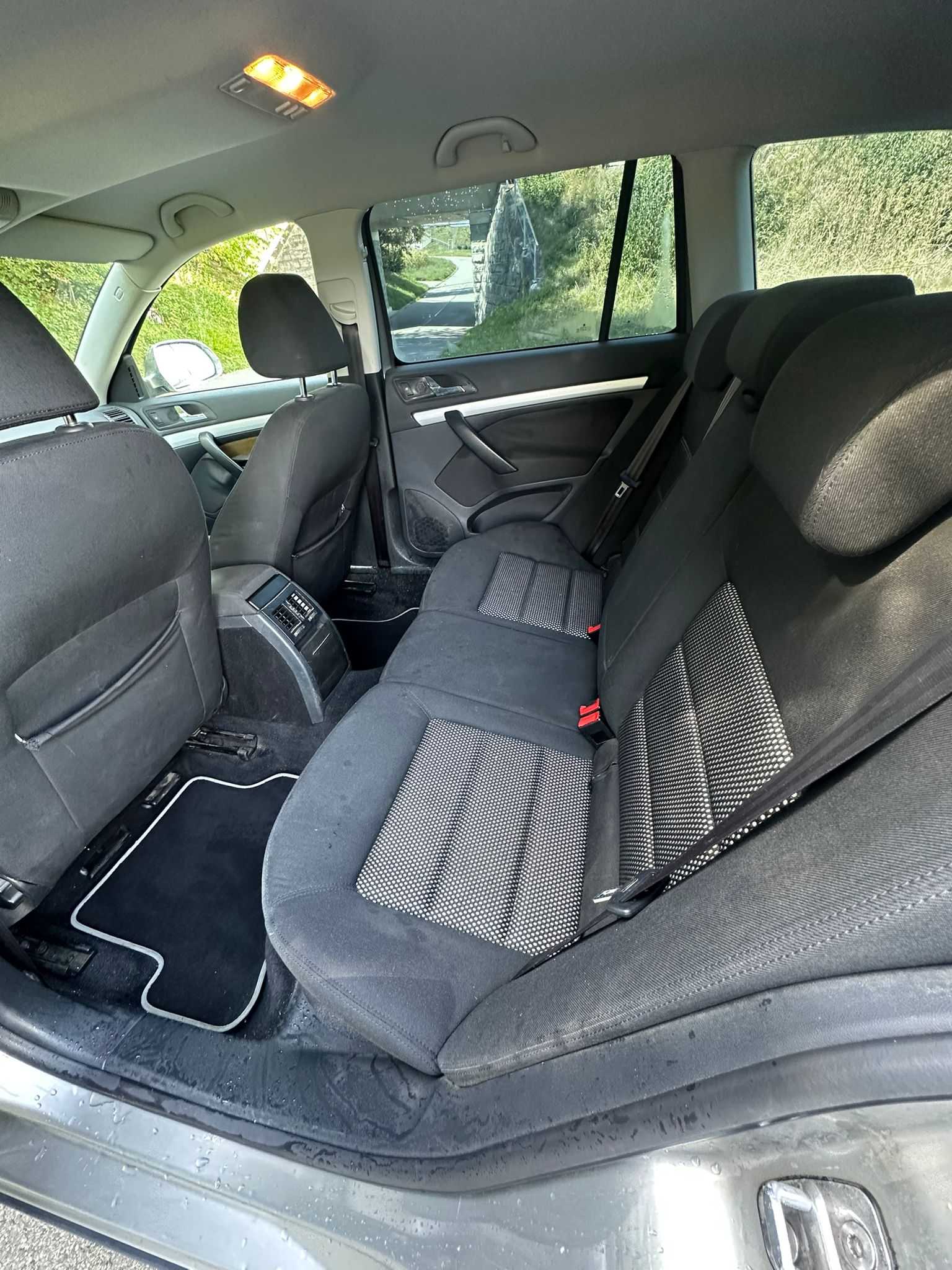 SKODA Octavia Combi 1.8 TSI Scout 4x4-image-11